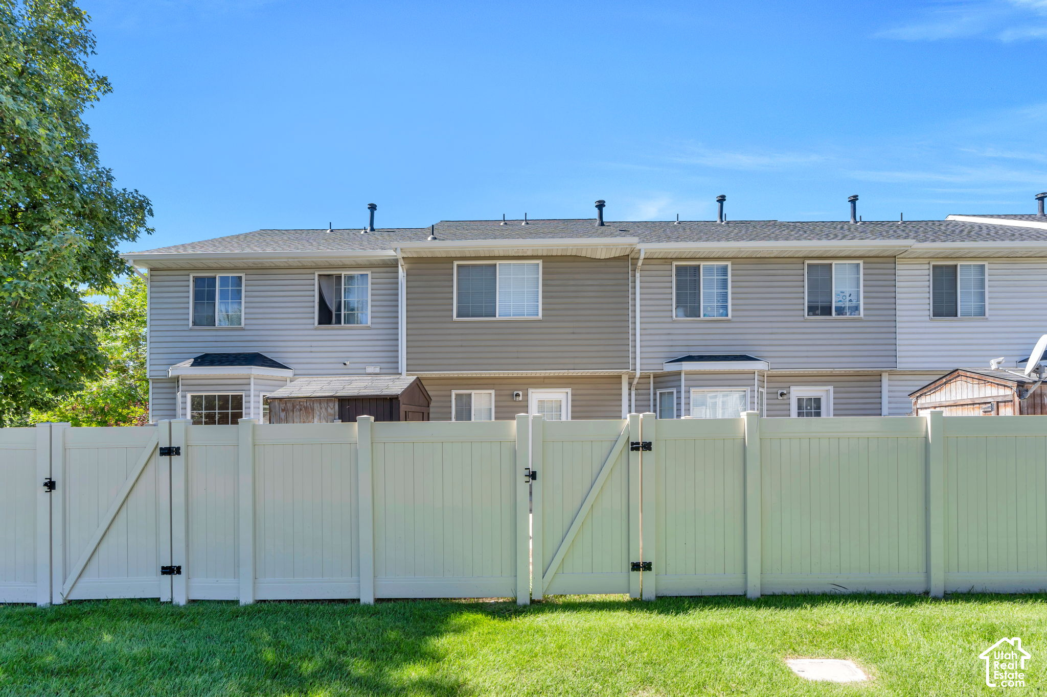 main property photo 17