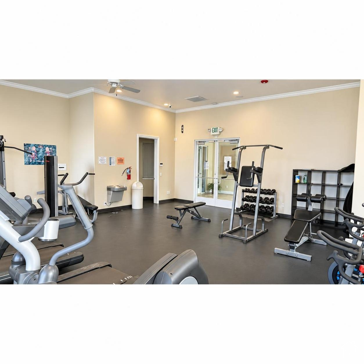 main property photo 28