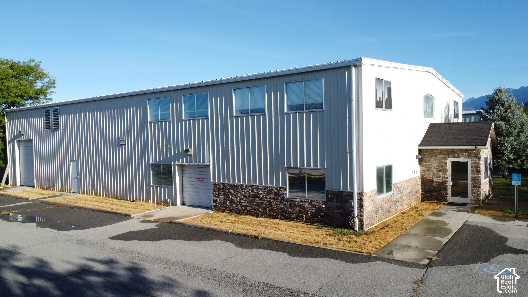 main property photo 16