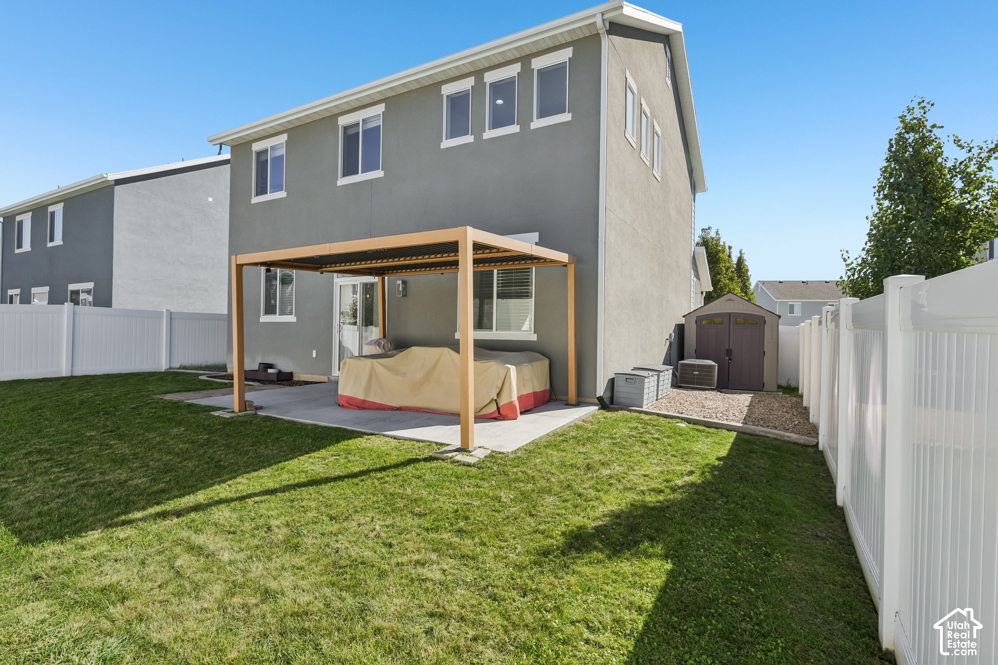 main property photo 21