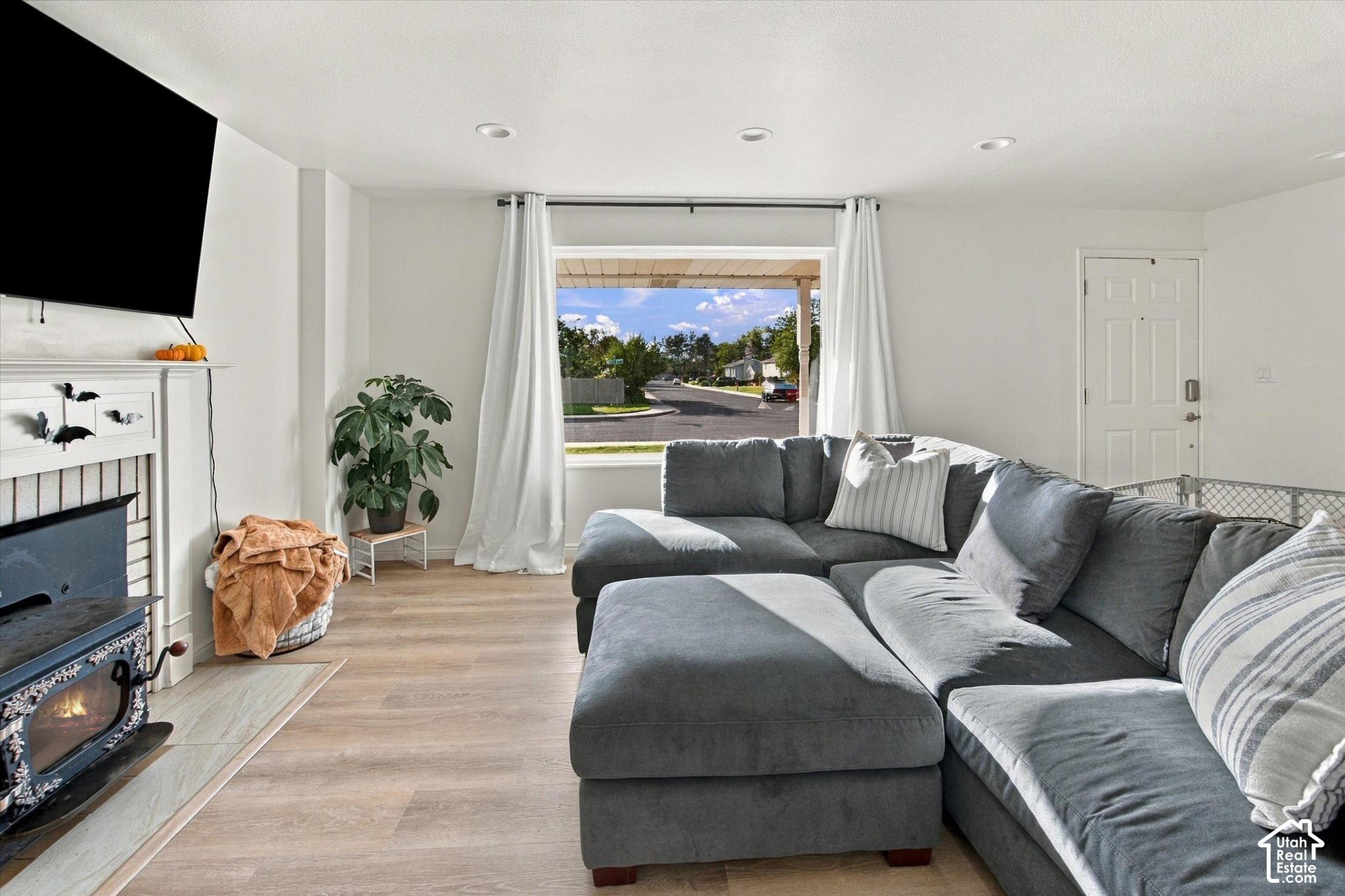 main property photo 7