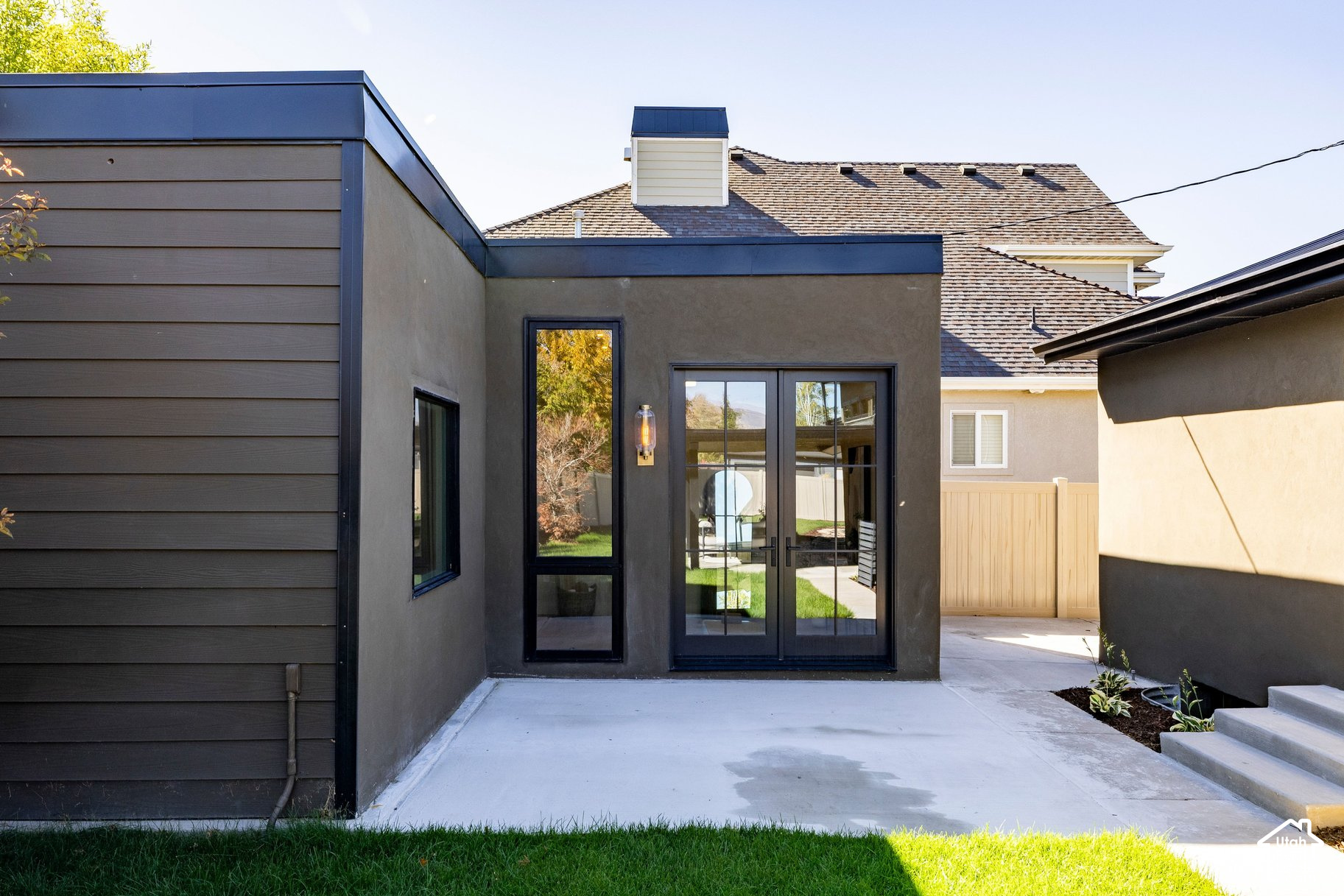 main property photo 59