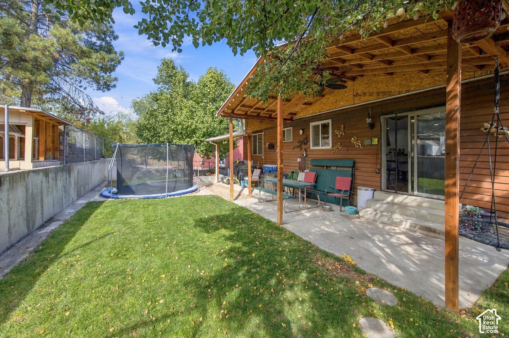 main property photo 33
