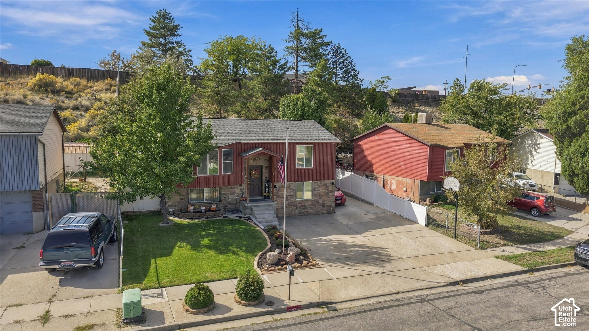 main property photo 43