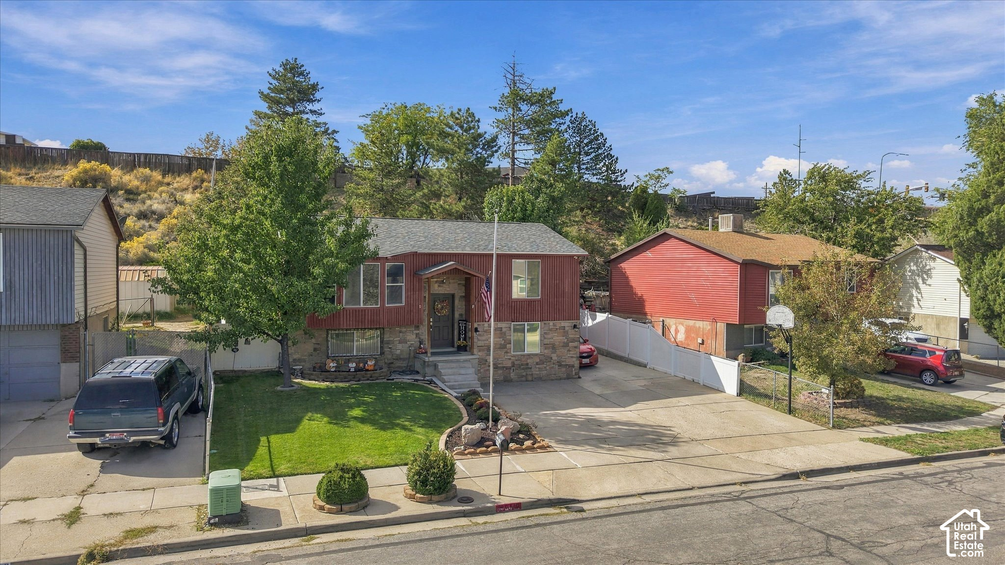 main property photo 44