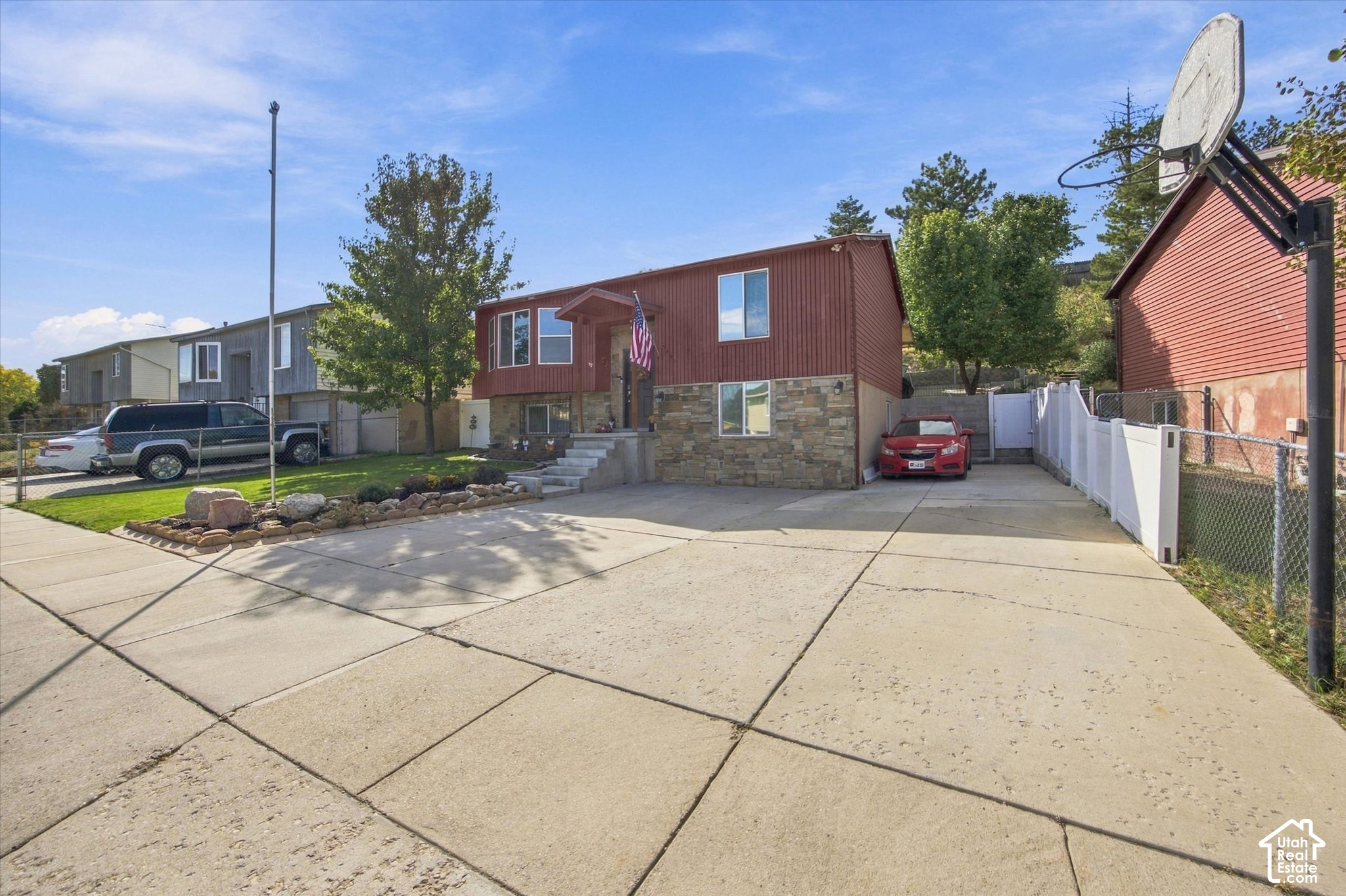main property photo 47