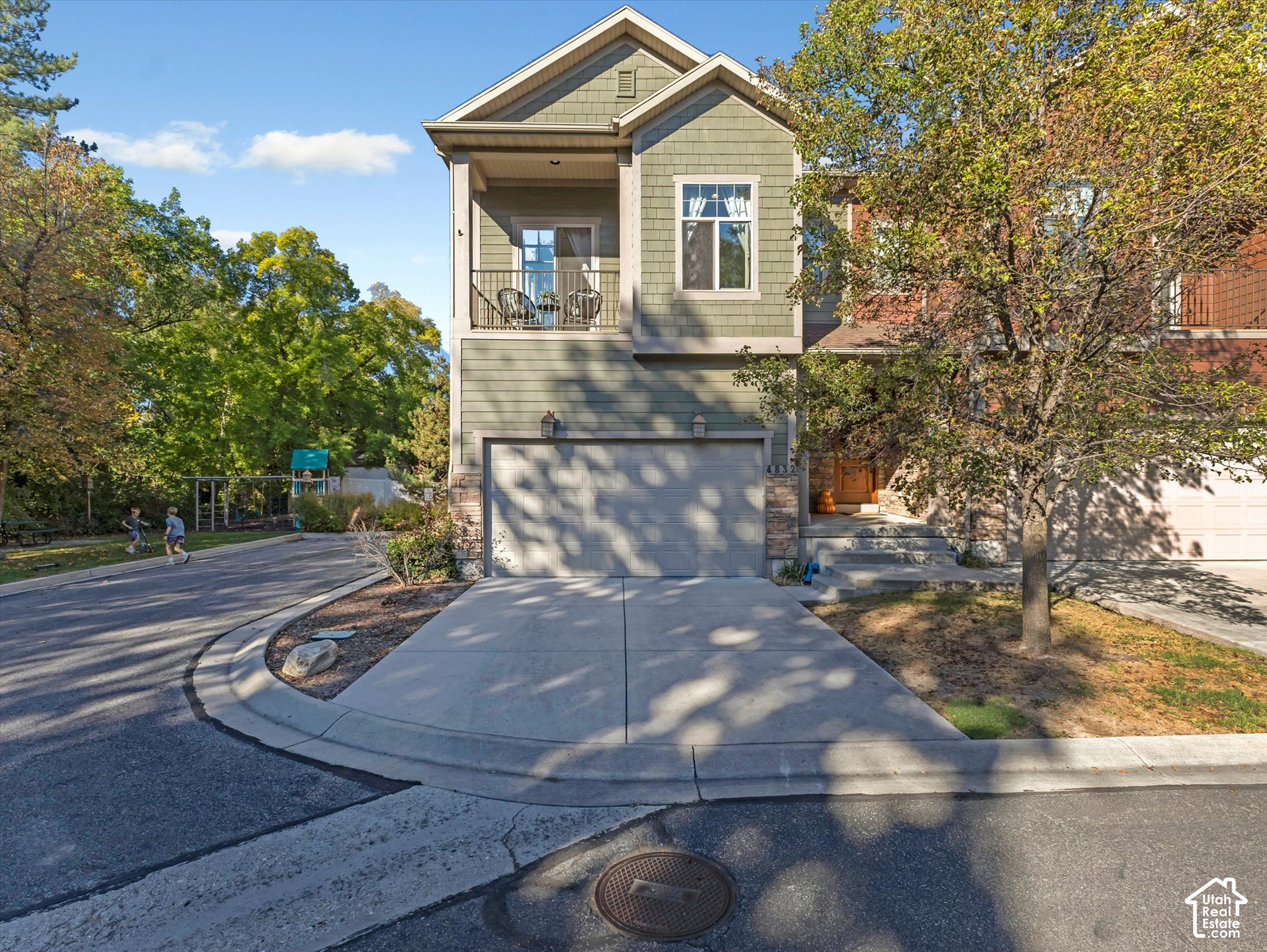 main property photo 33