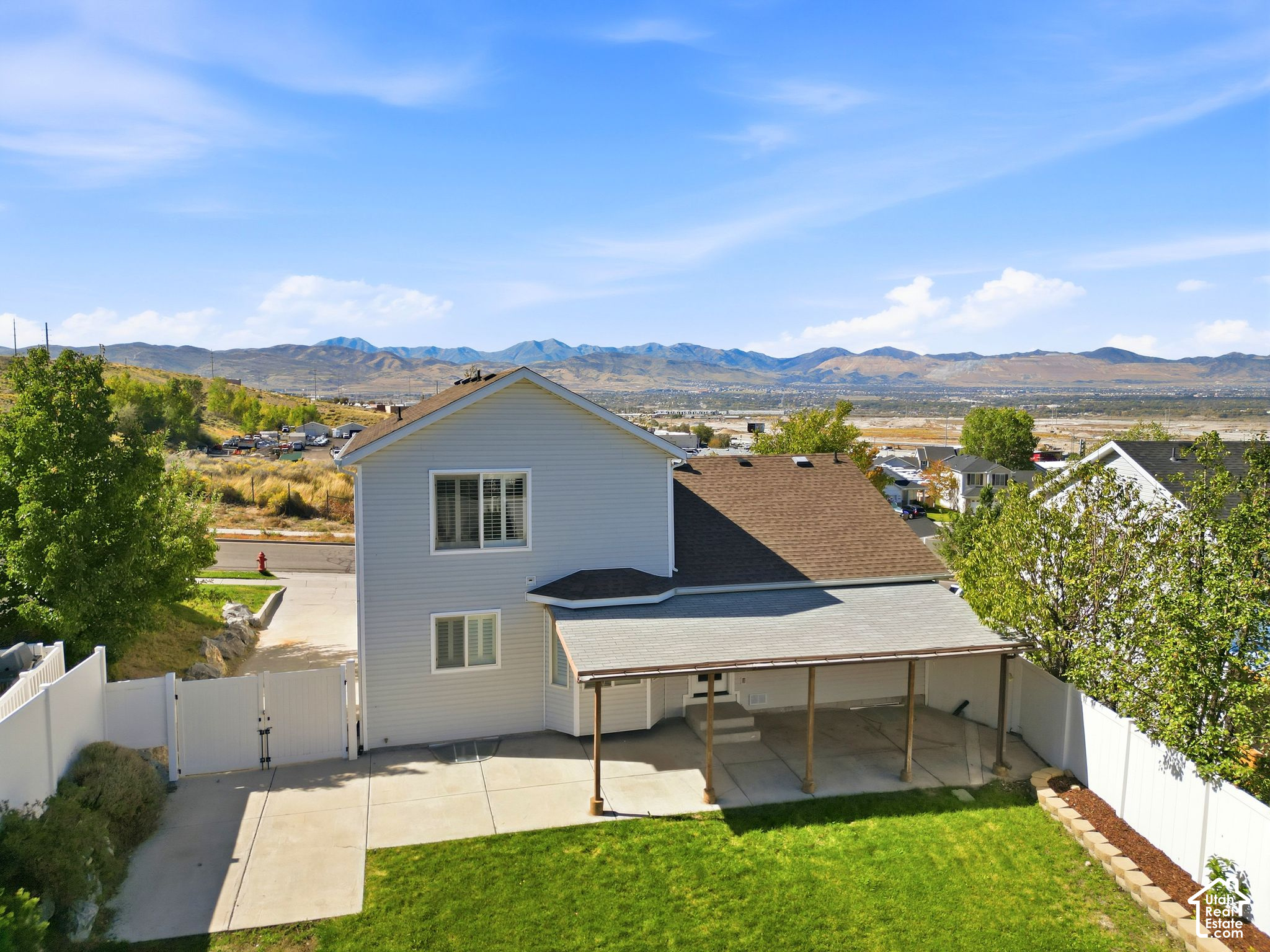 main property photo 6