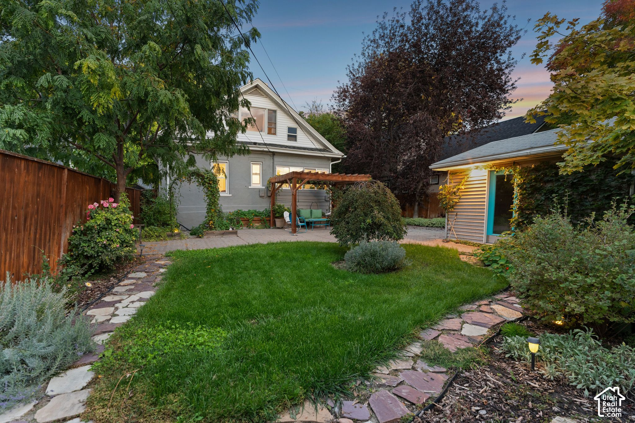 main property photo 33