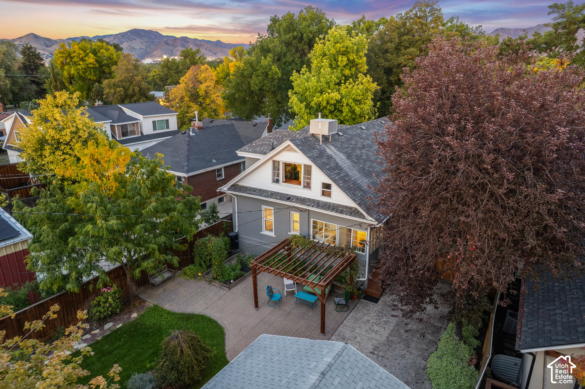 main property photo 36
