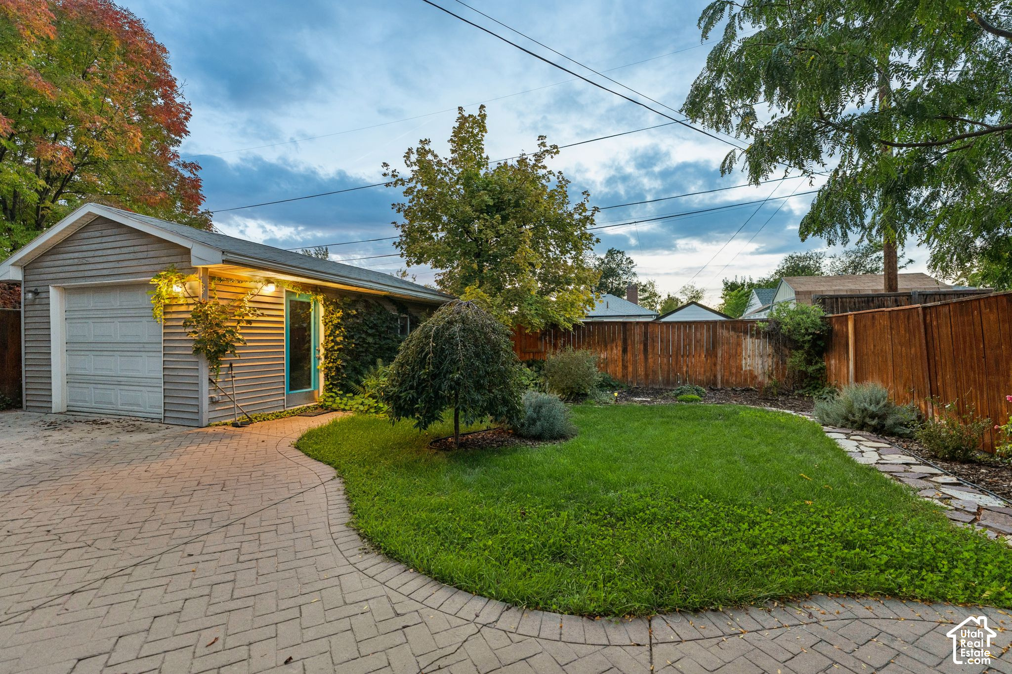 main property photo 45