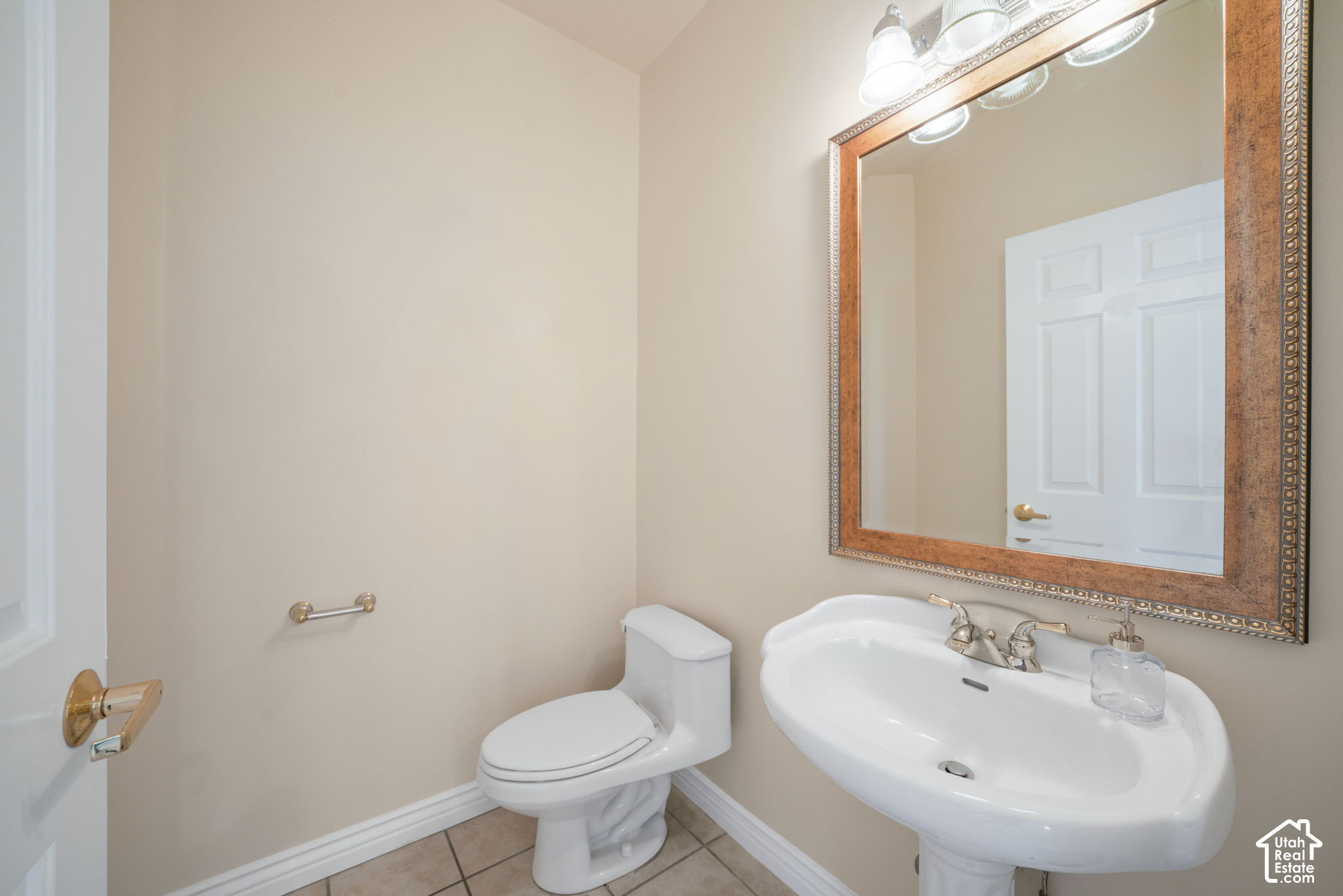 main property photo 19