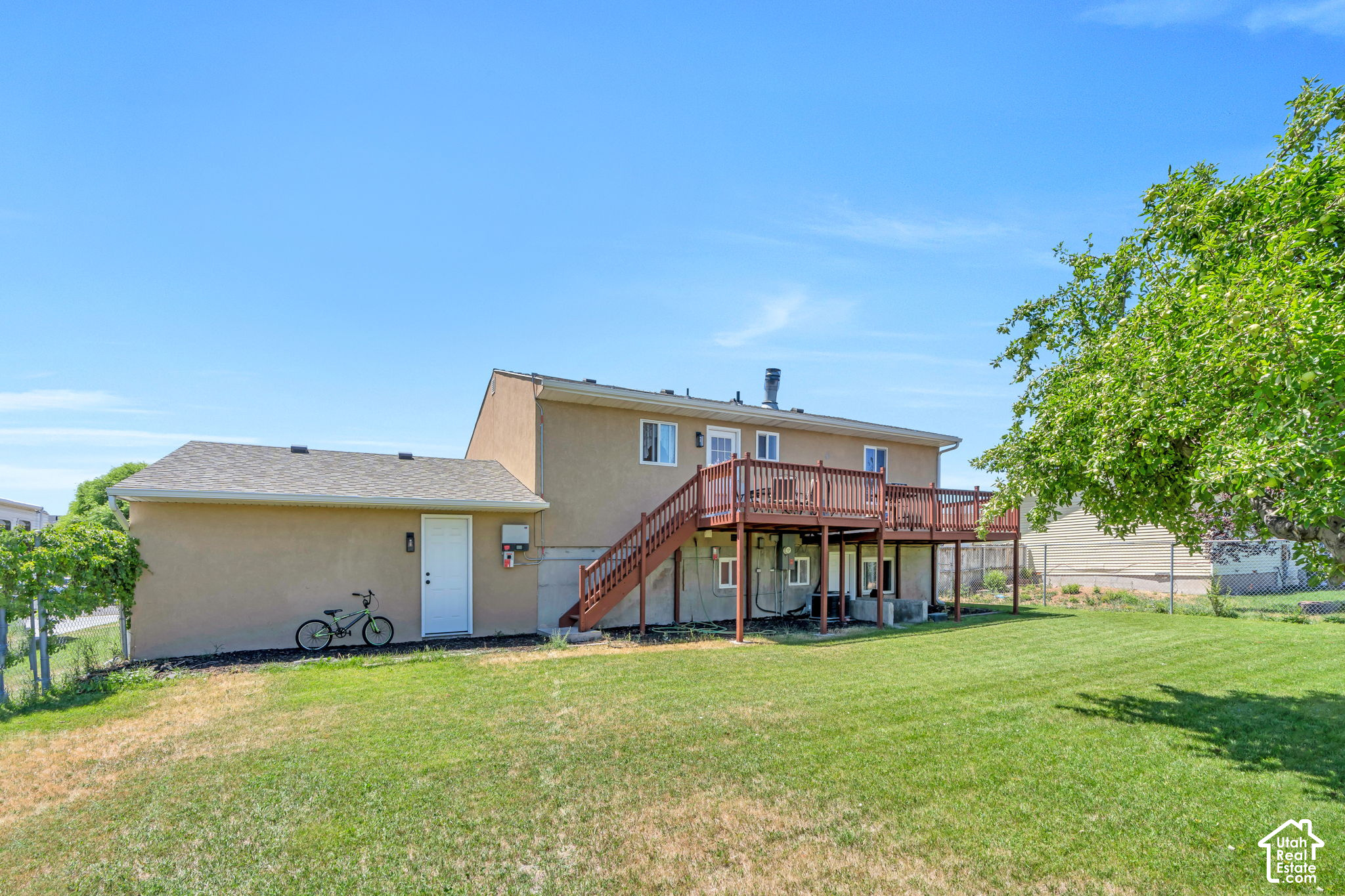 main property photo 23