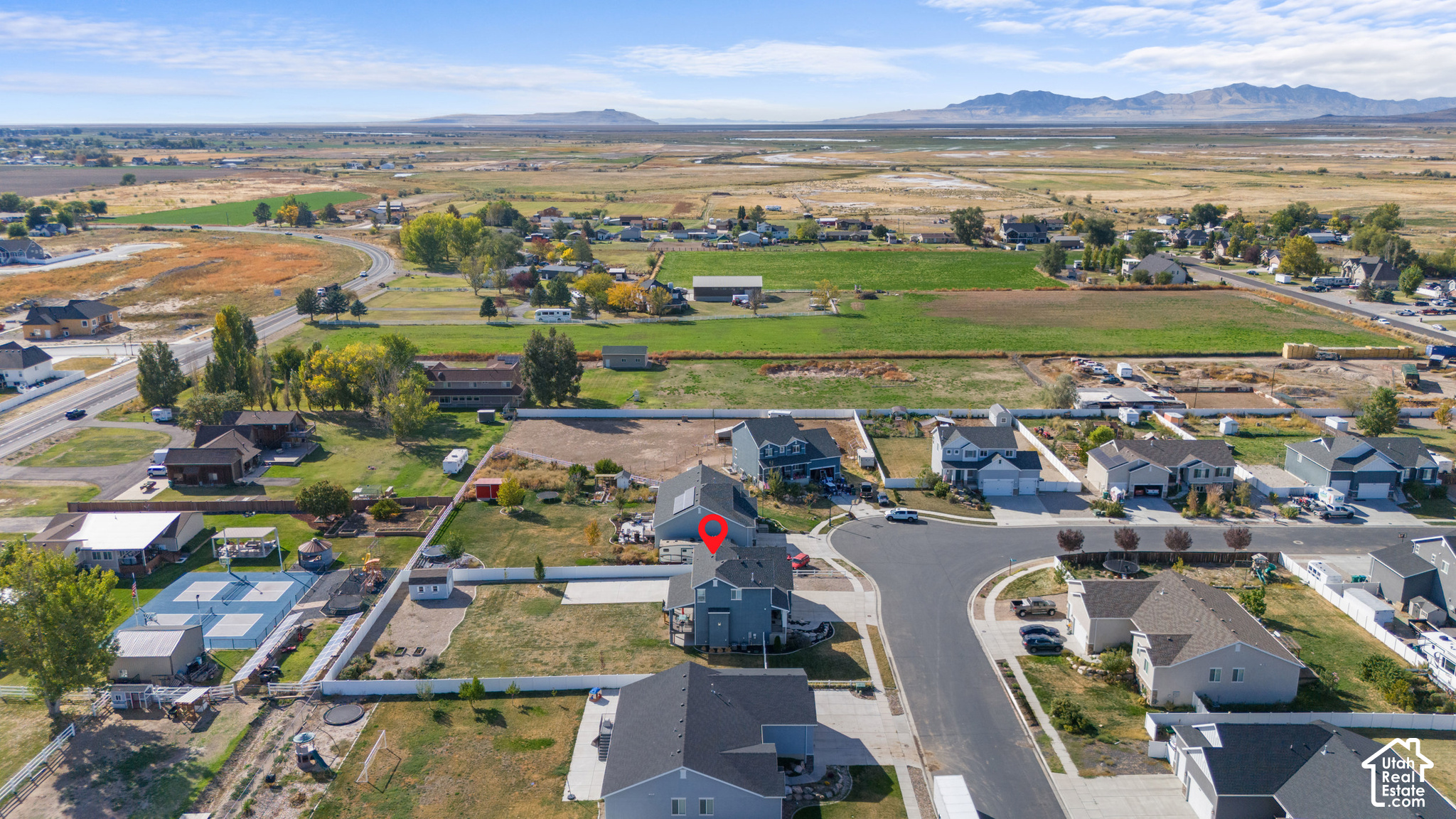 main property photo 40