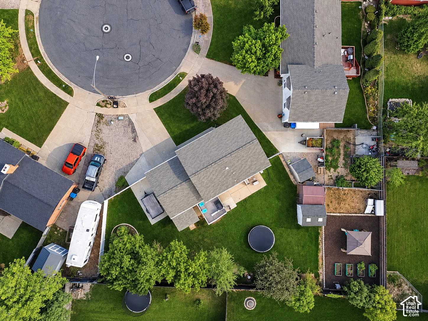 main property photo 17