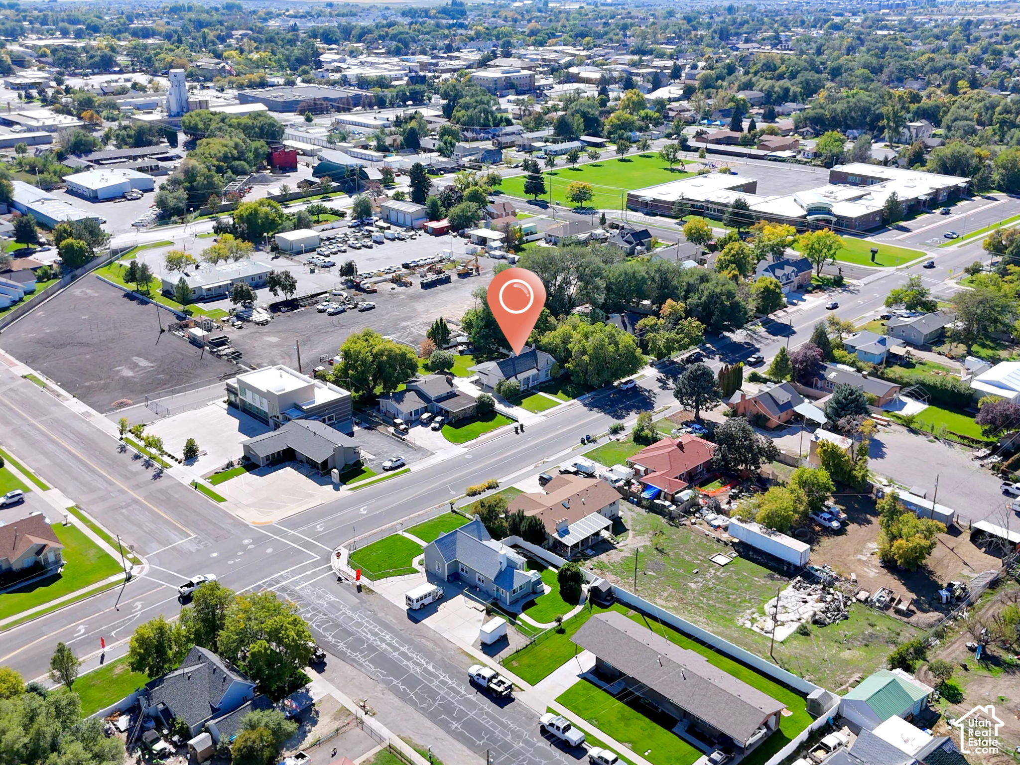 main property photo 4