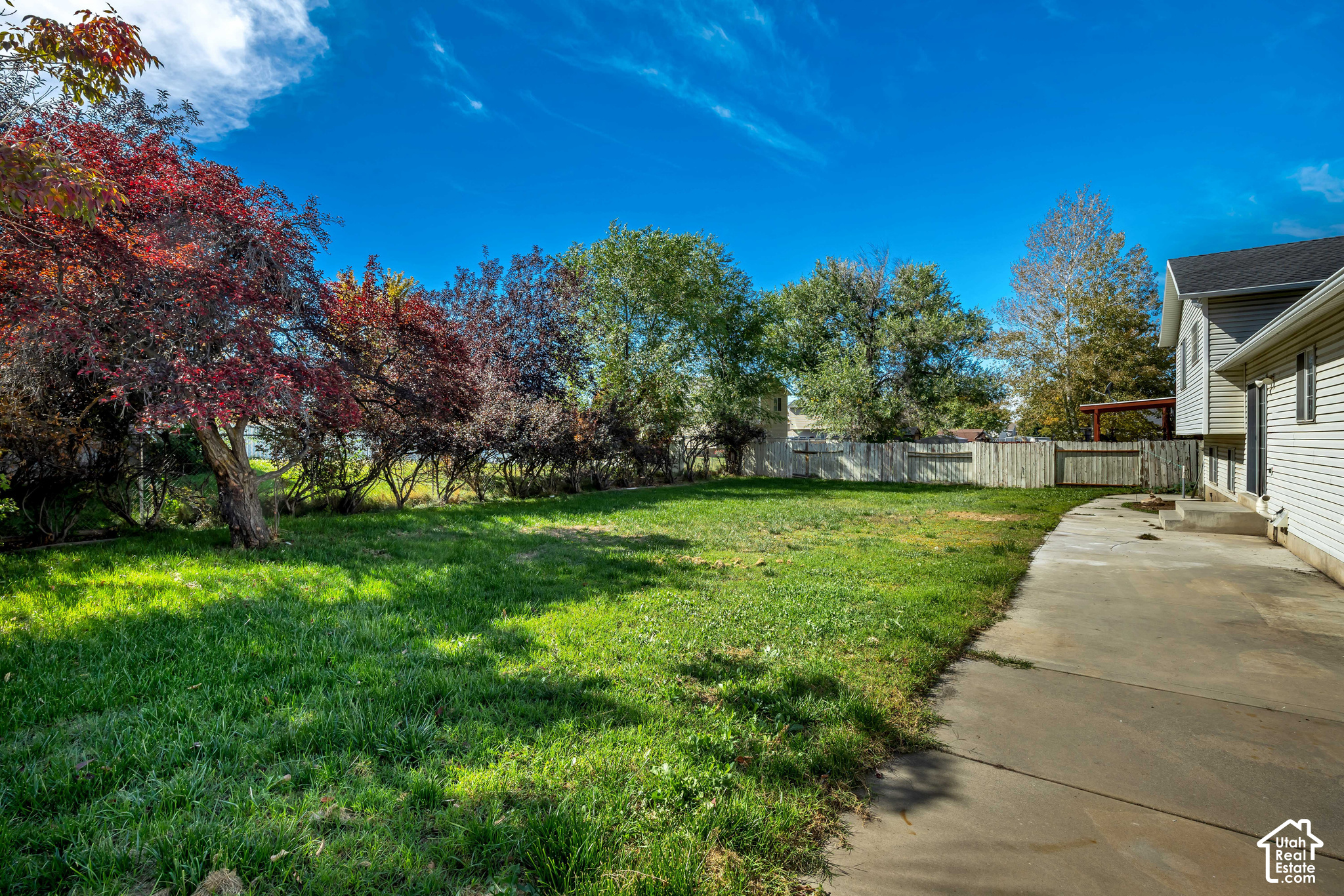 main property photo 23