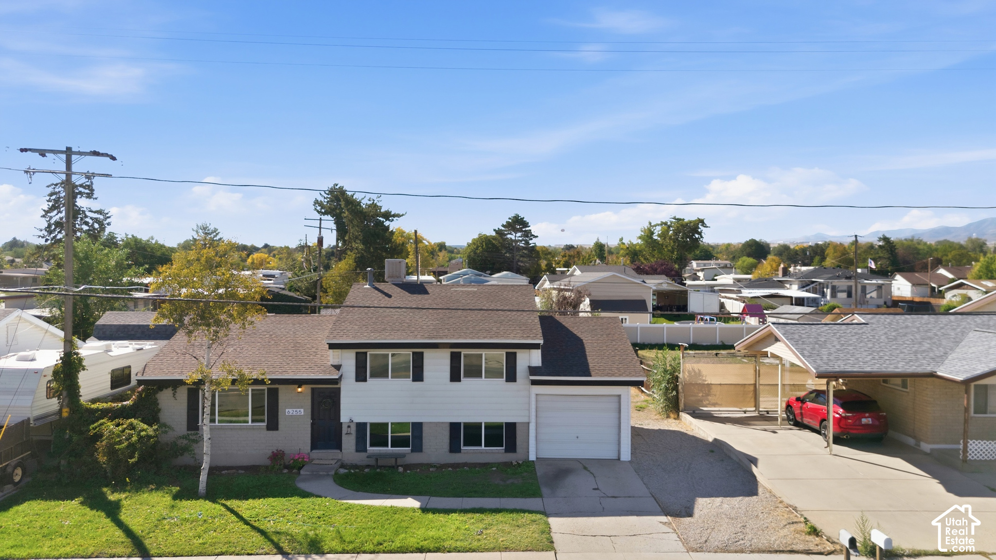 main property photo 40