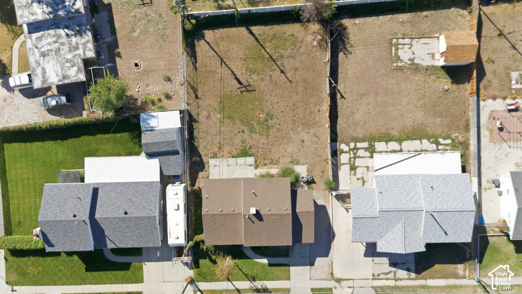 main property photo 43