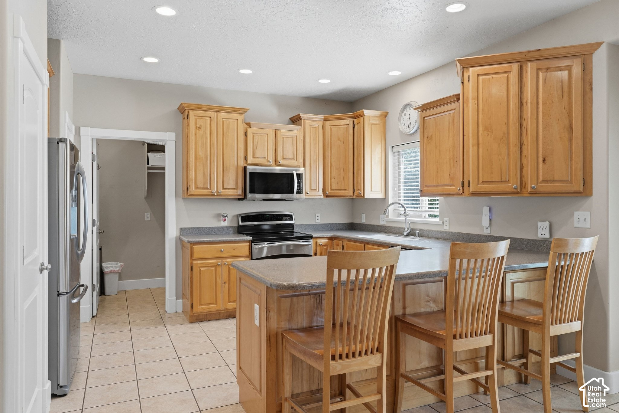 main property photo 12