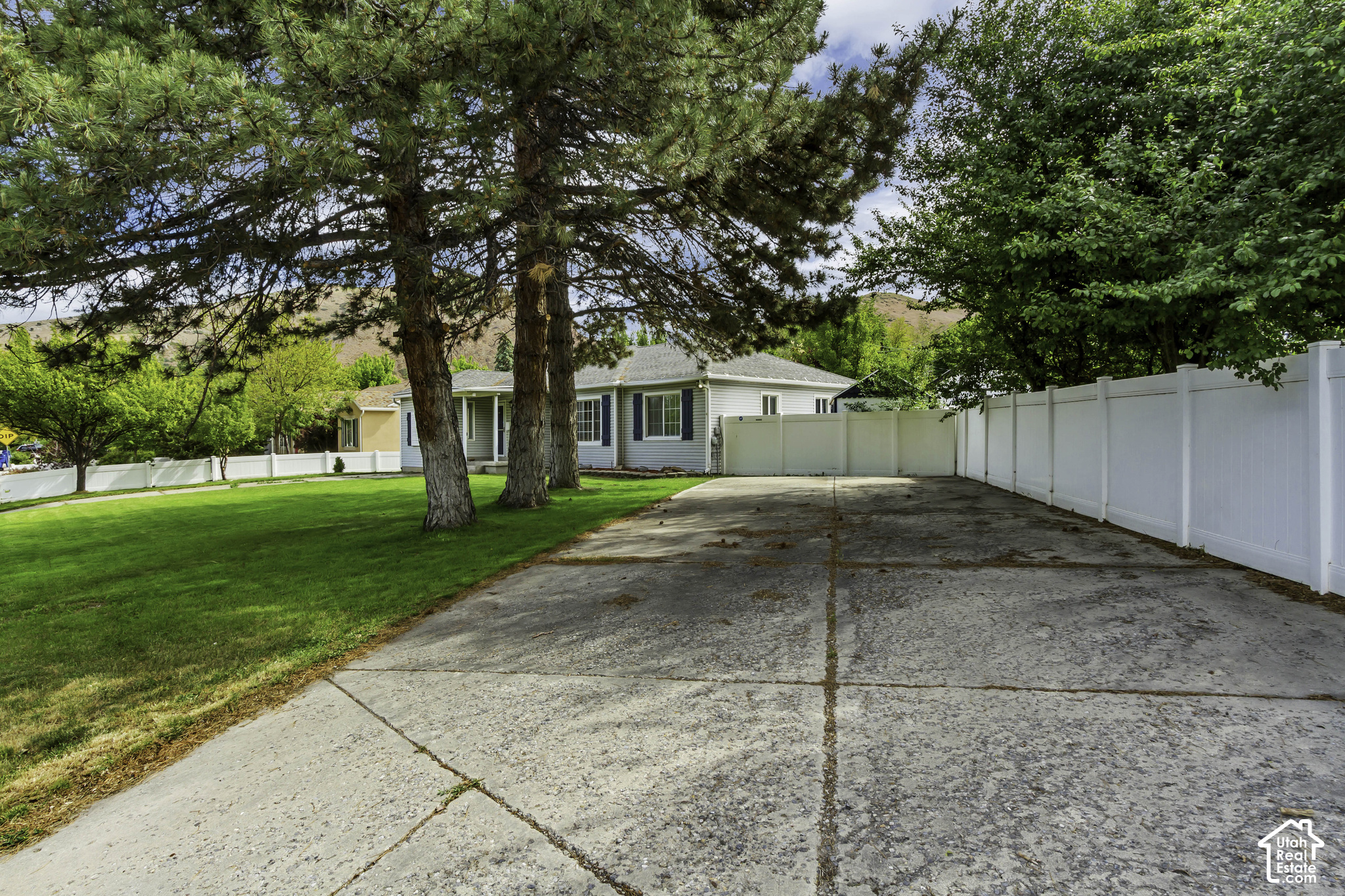 main property photo 19