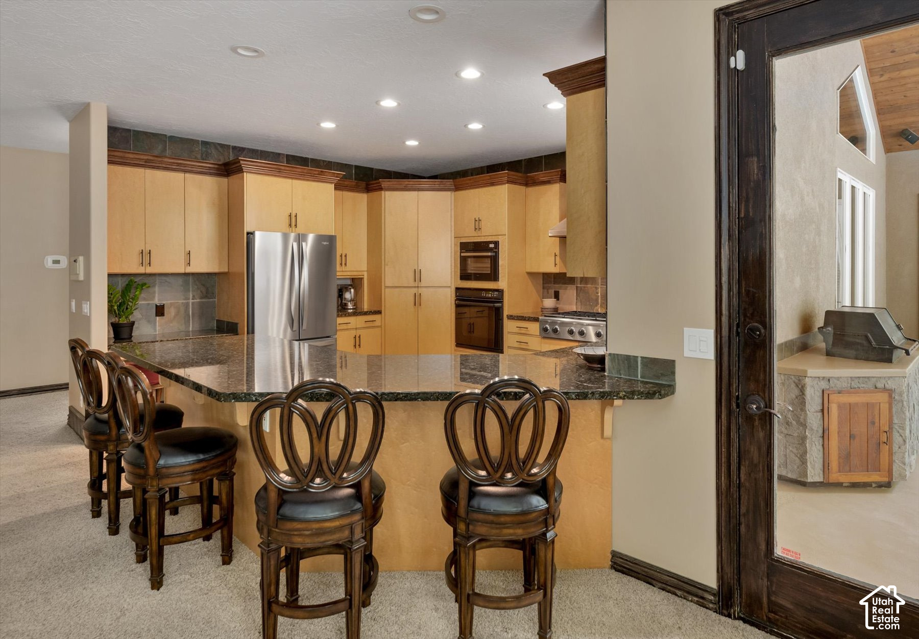 main property photo 9