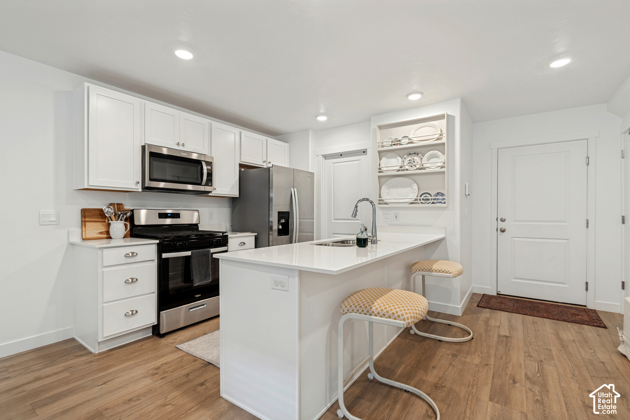 main property photo 7