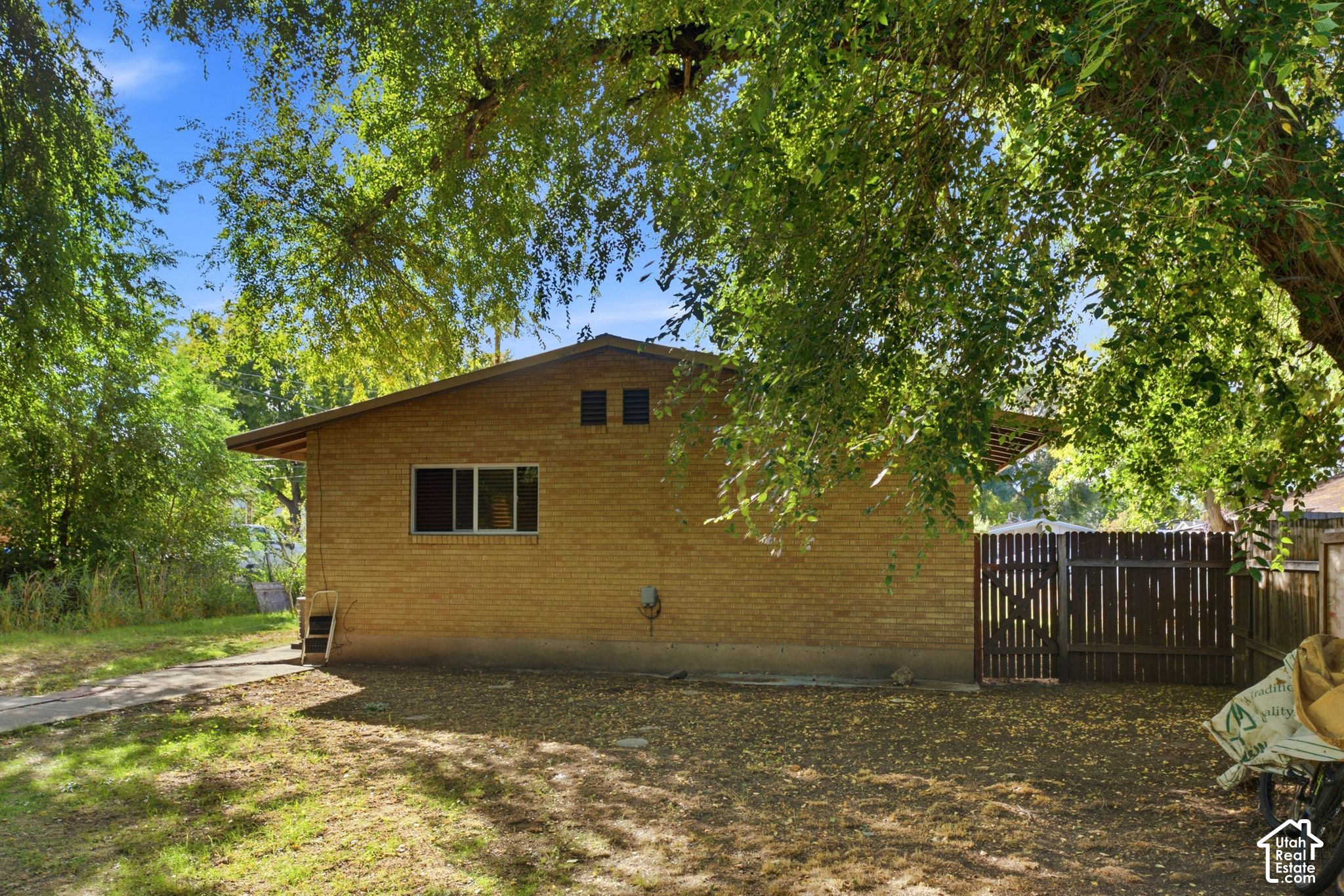 main property photo 24