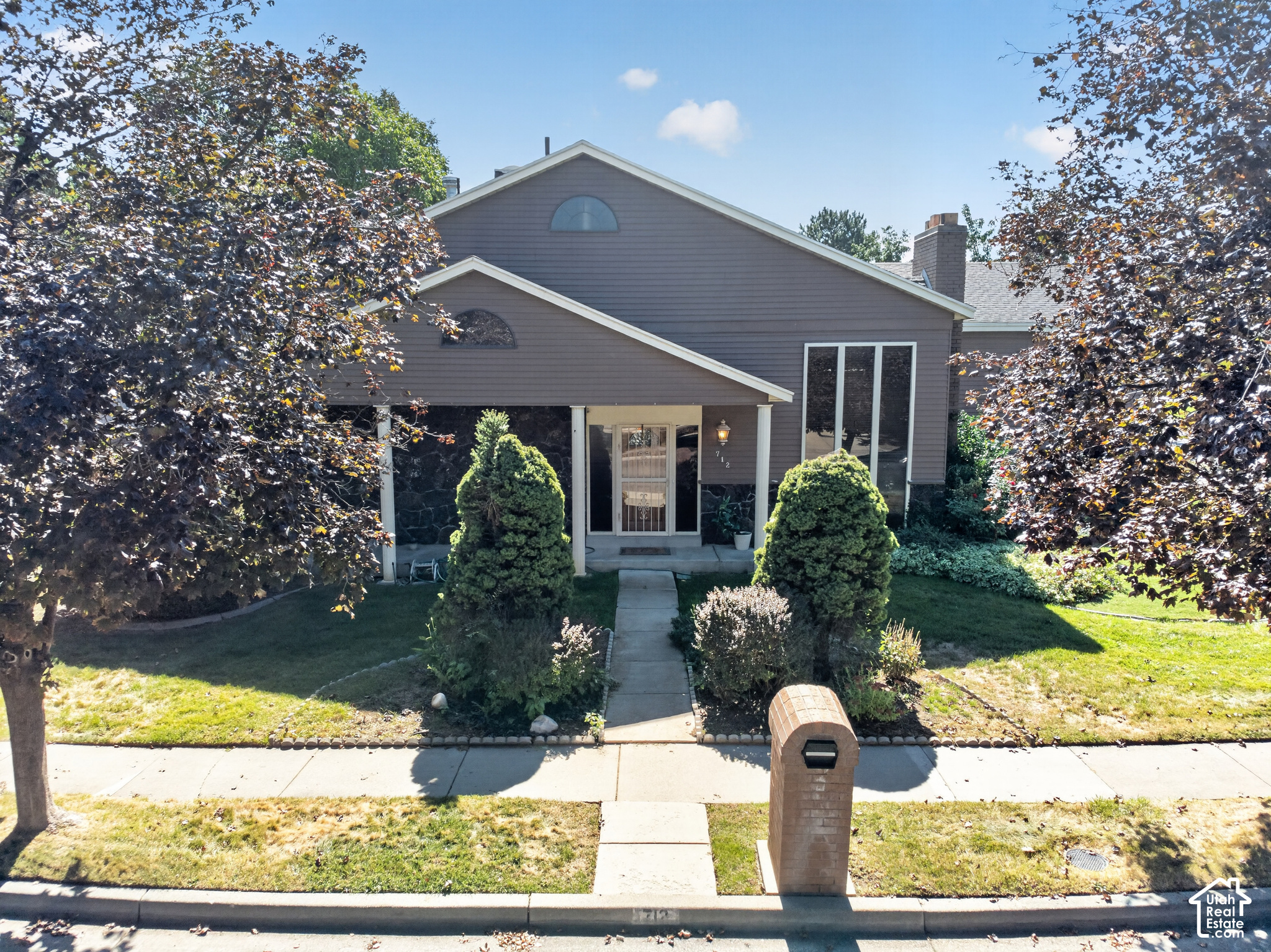 main property photo 22