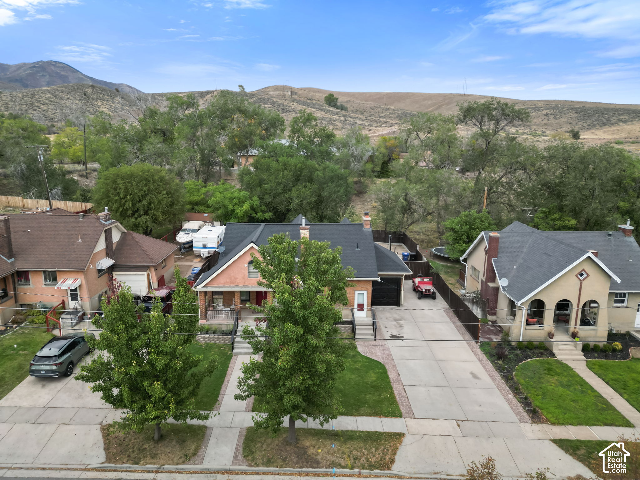 main property photo 7