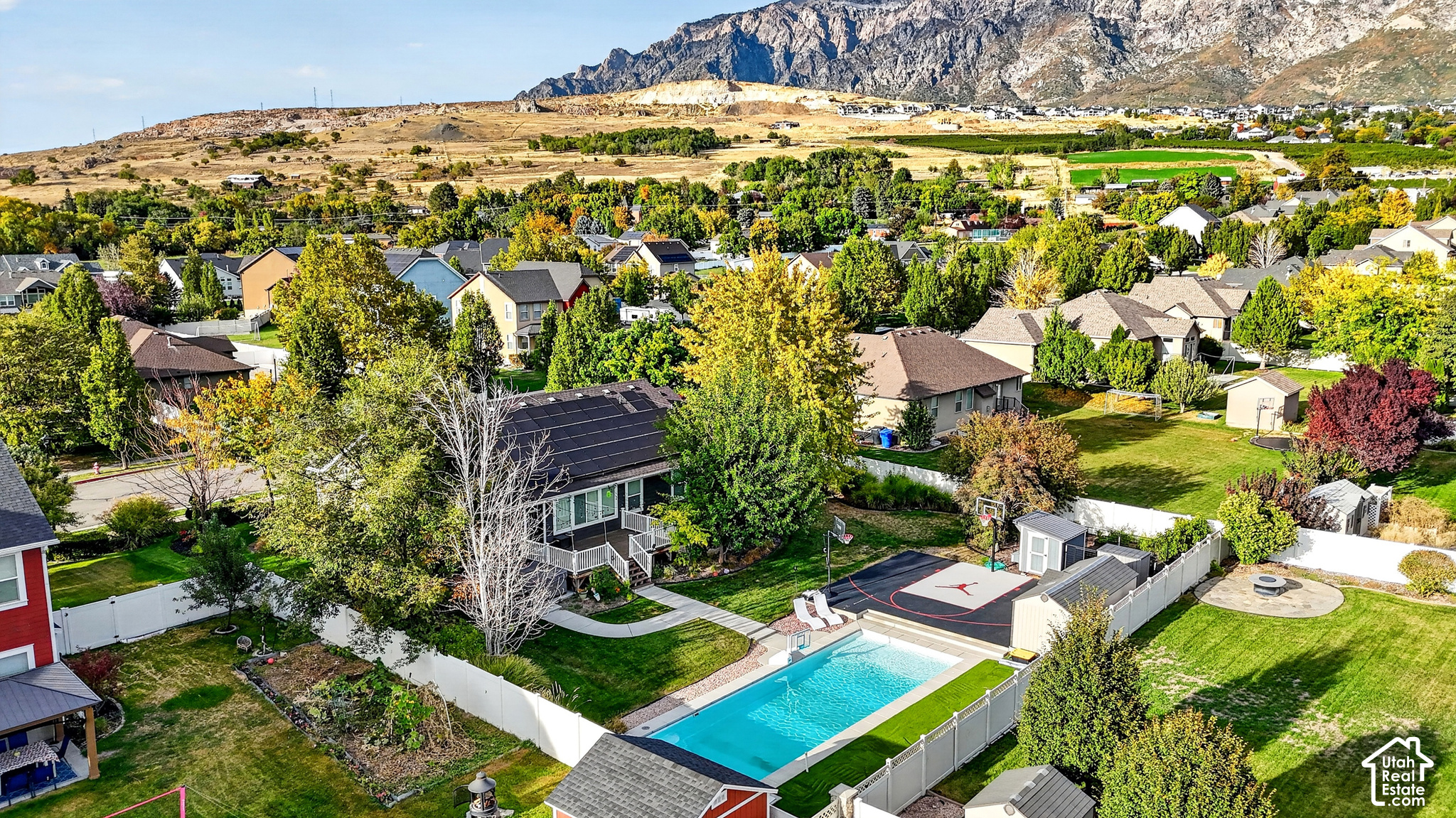 main property photo 10