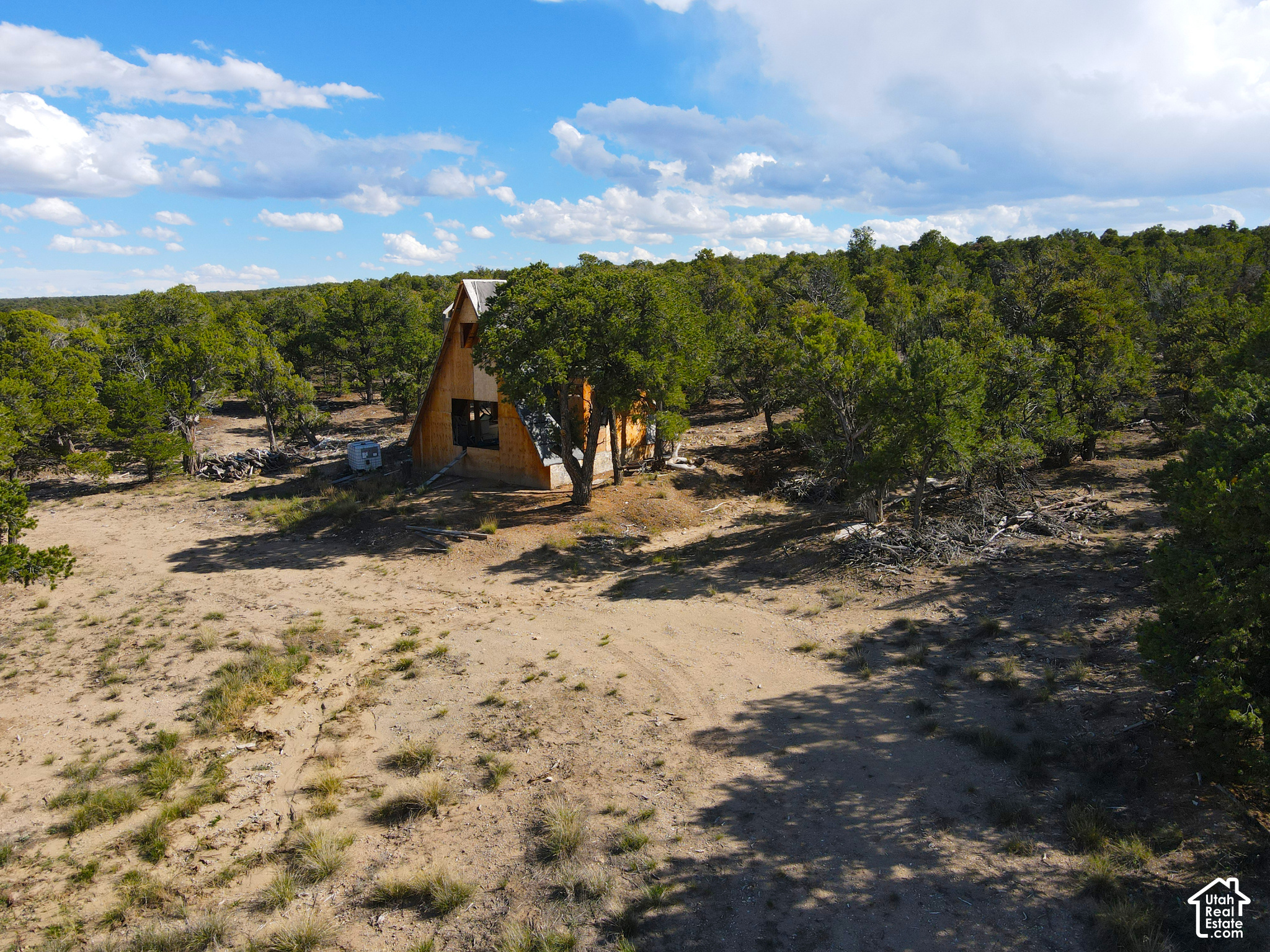 main property photo 17
