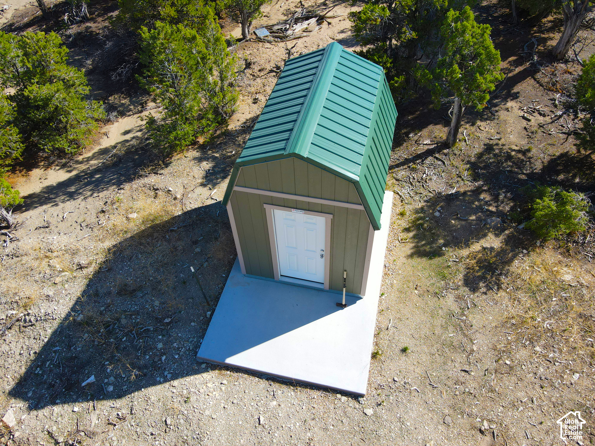 main property photo 45