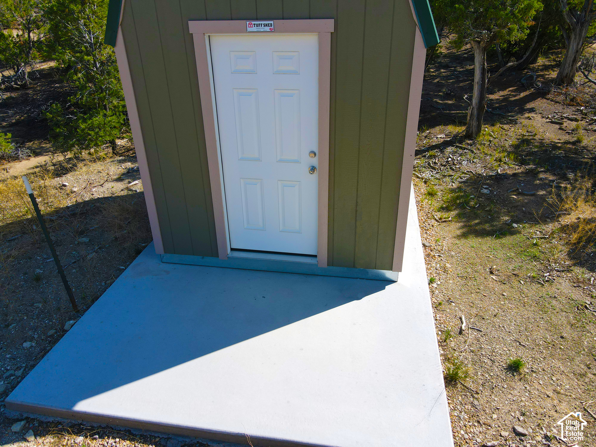 main property photo 46
