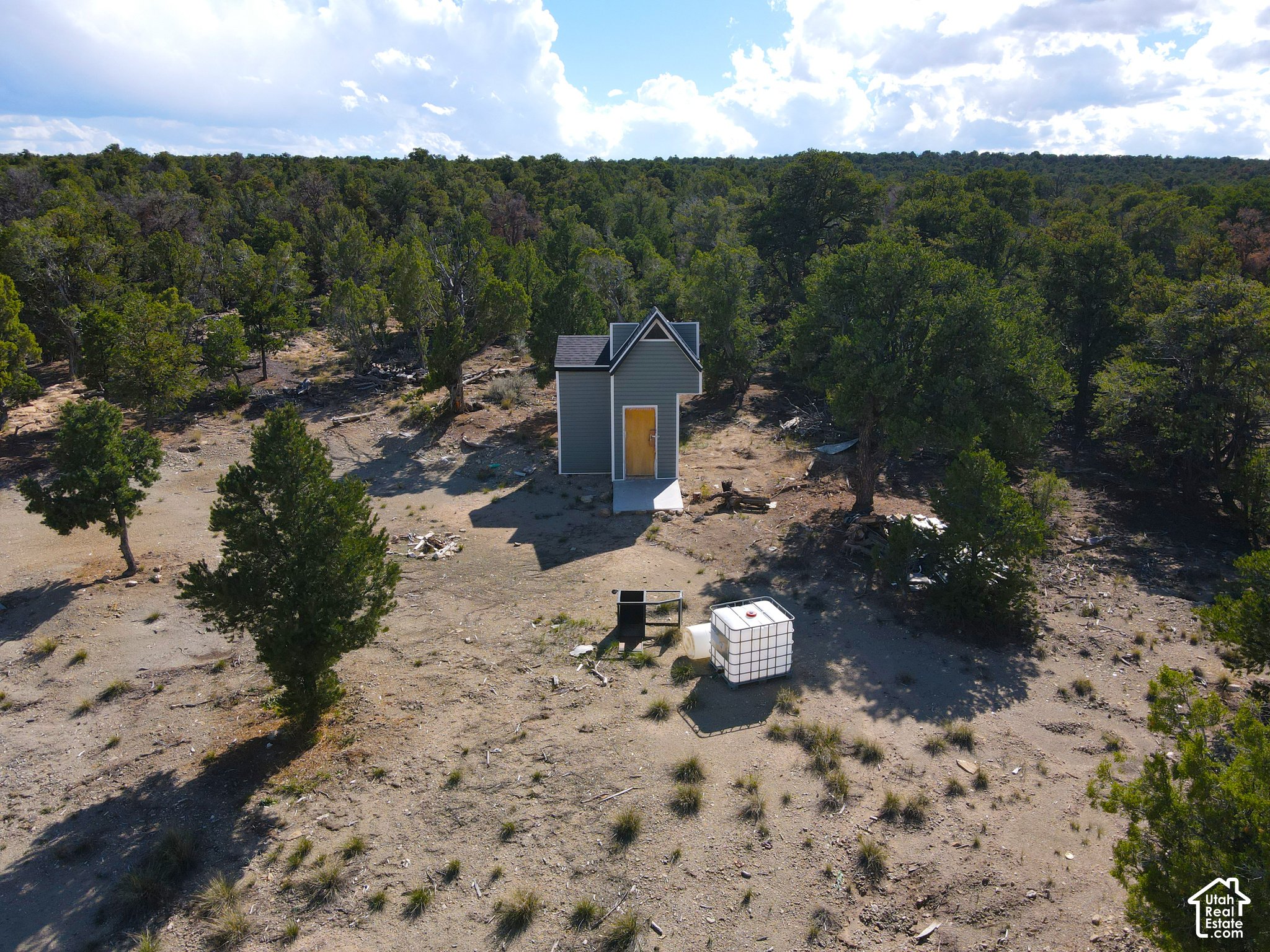 main property photo 9