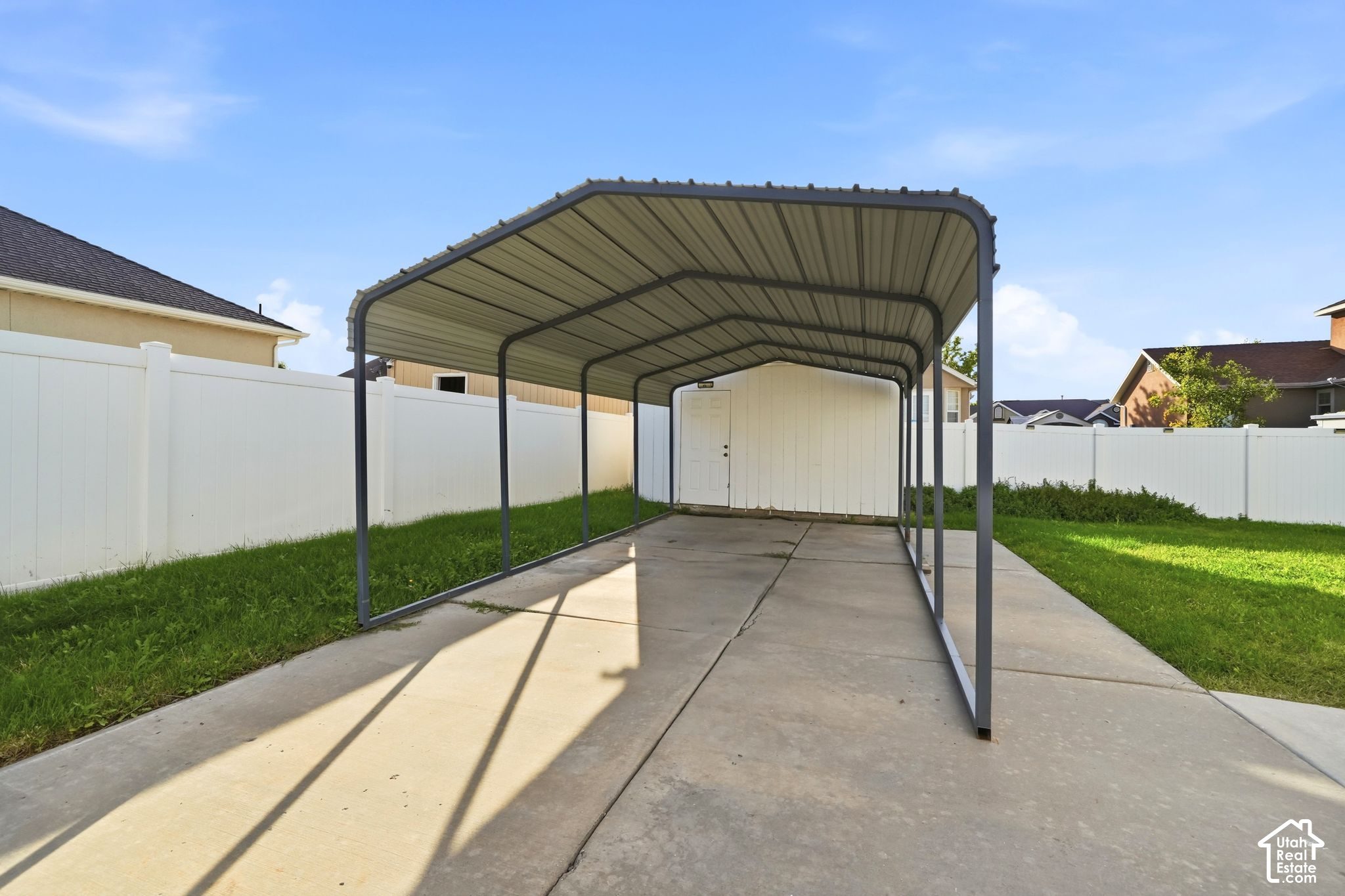 main property photo 45