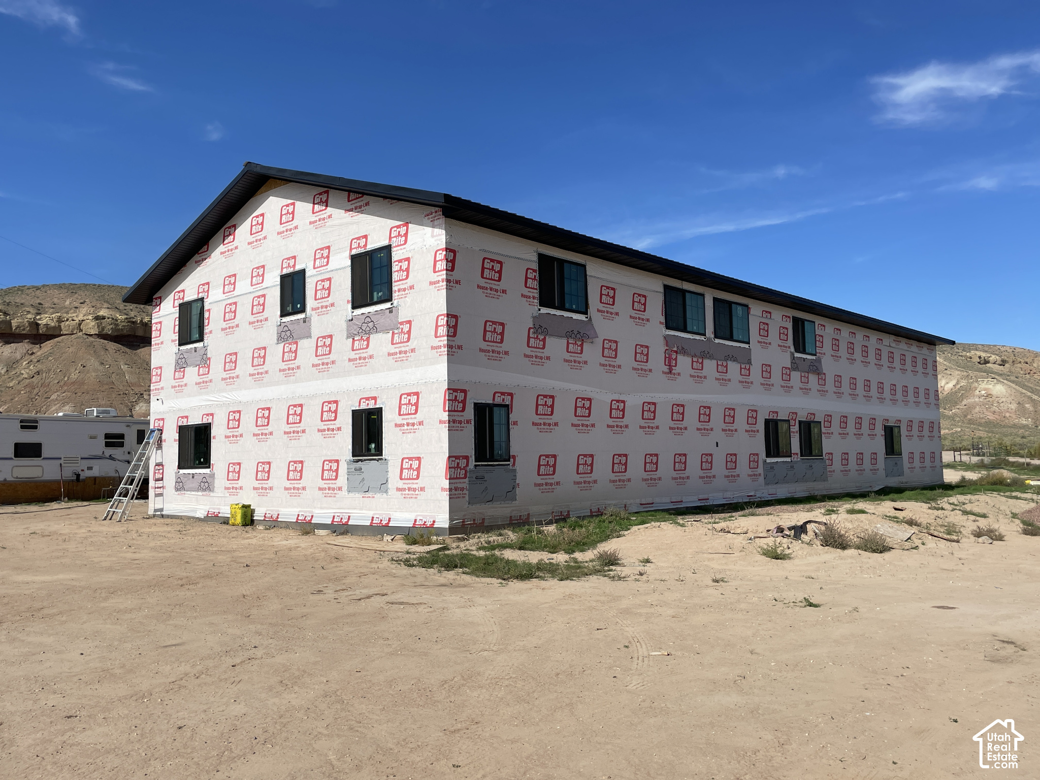 main property photo 2