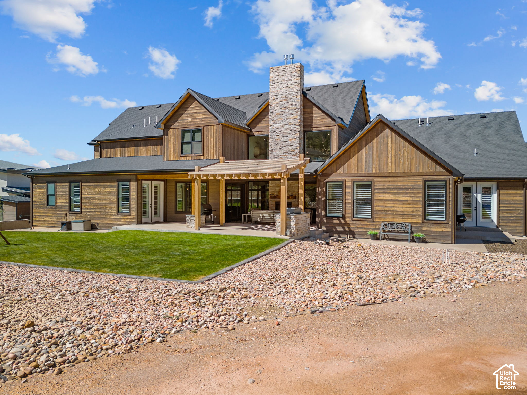 main property photo 14