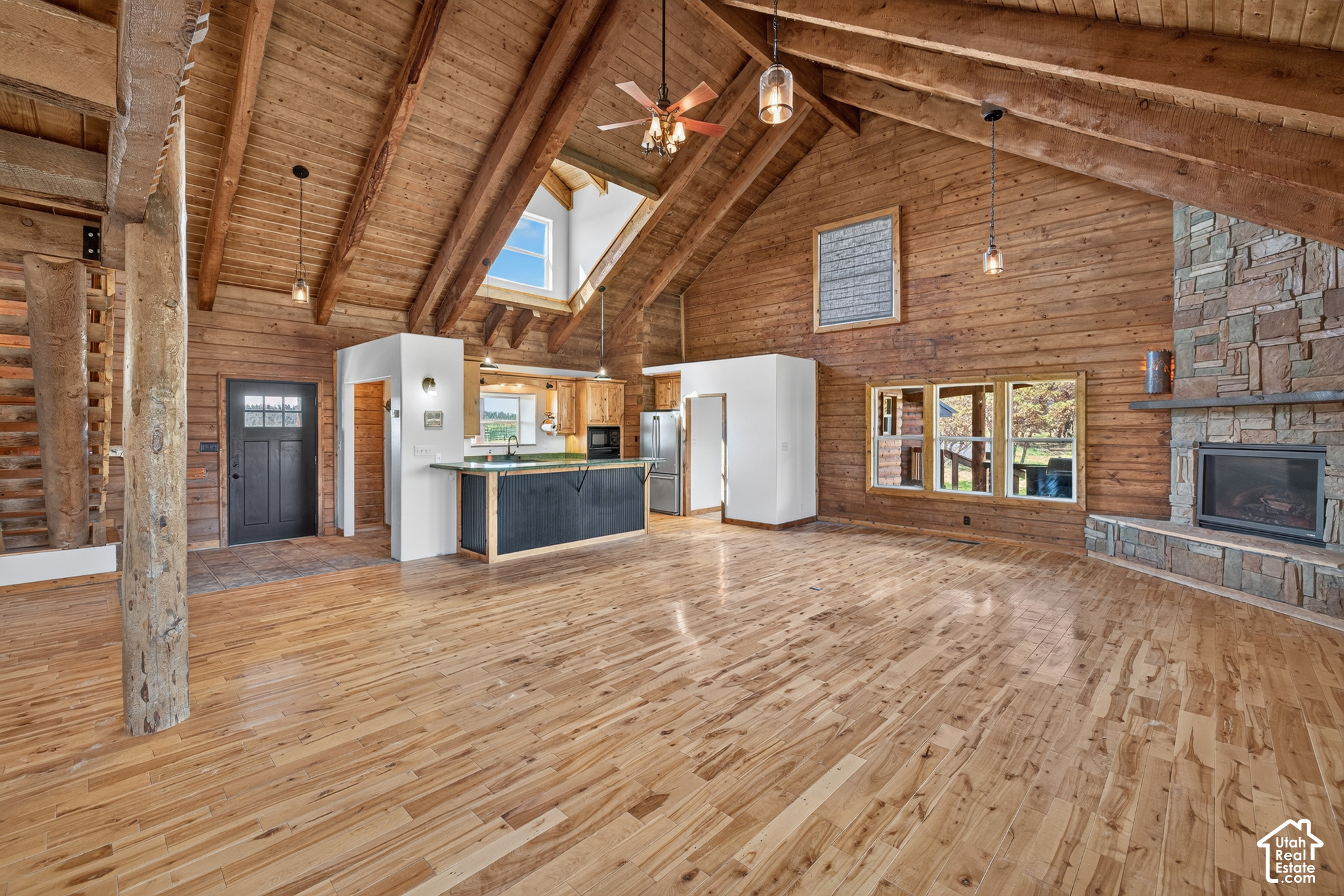 main property photo 15