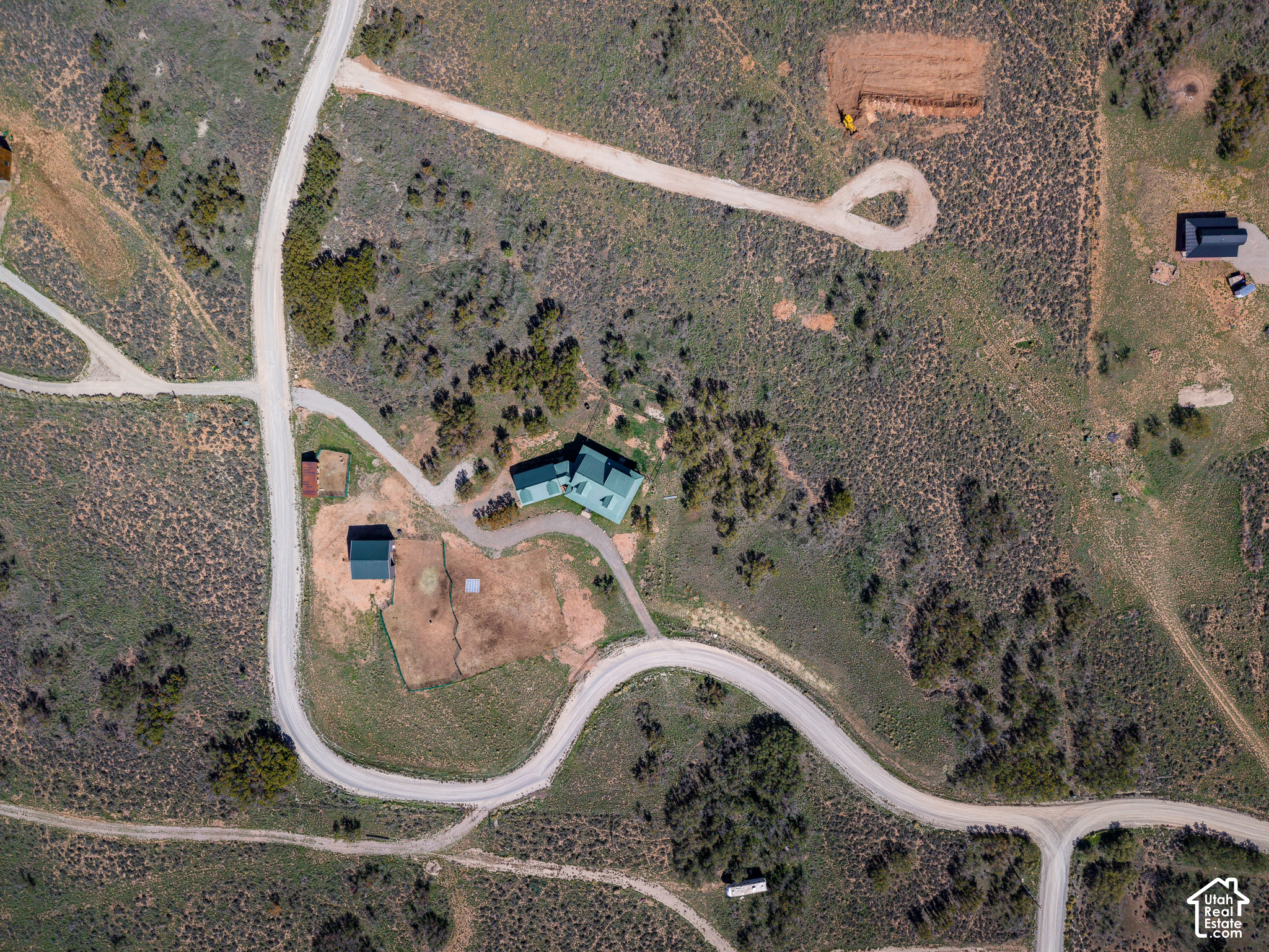 main property photo 37