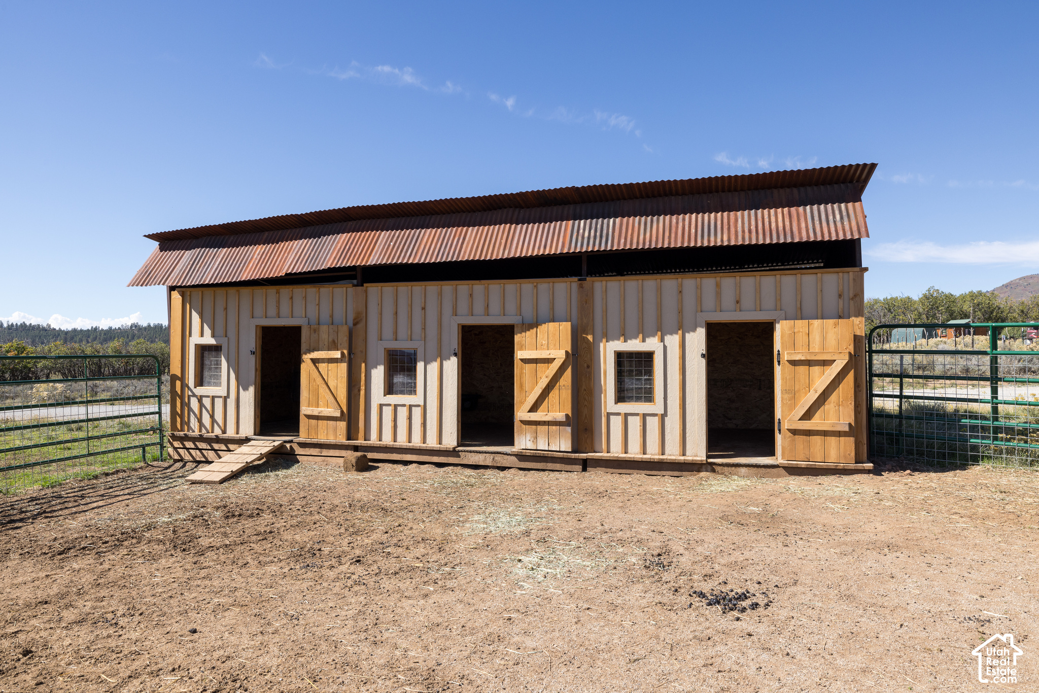 main property photo 54