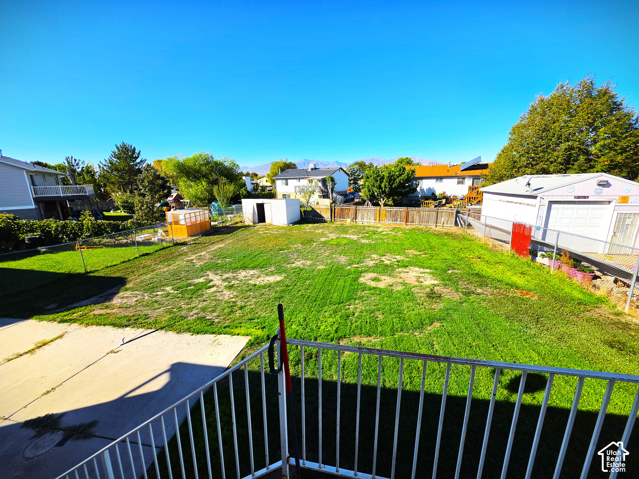 main property photo 24