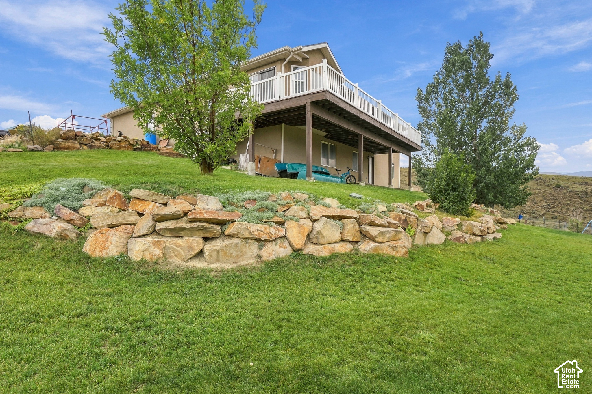 main property photo 41