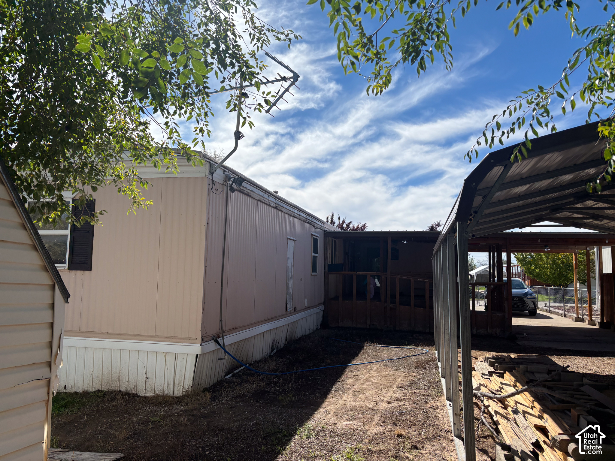 main property photo 23
