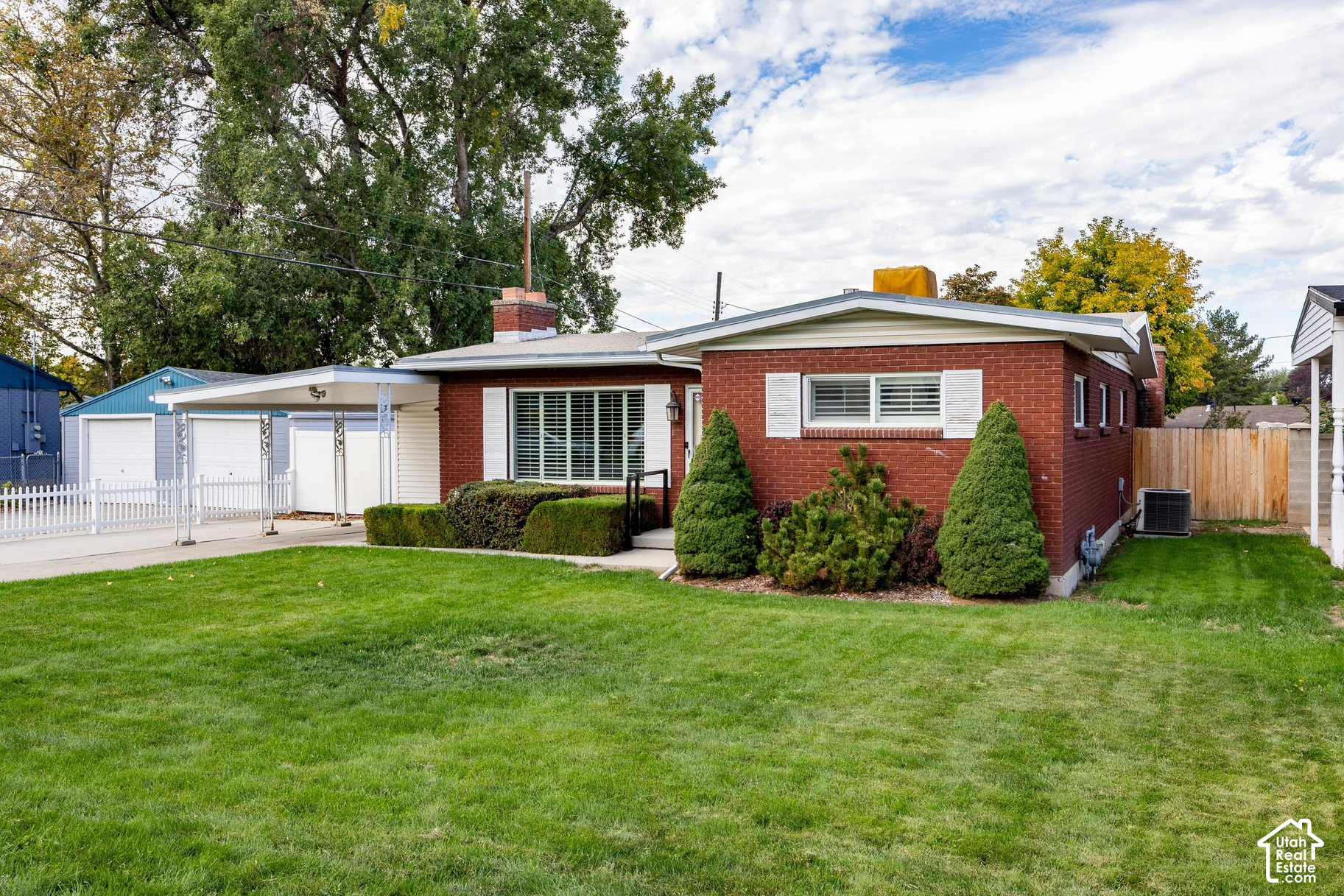 main property photo 34