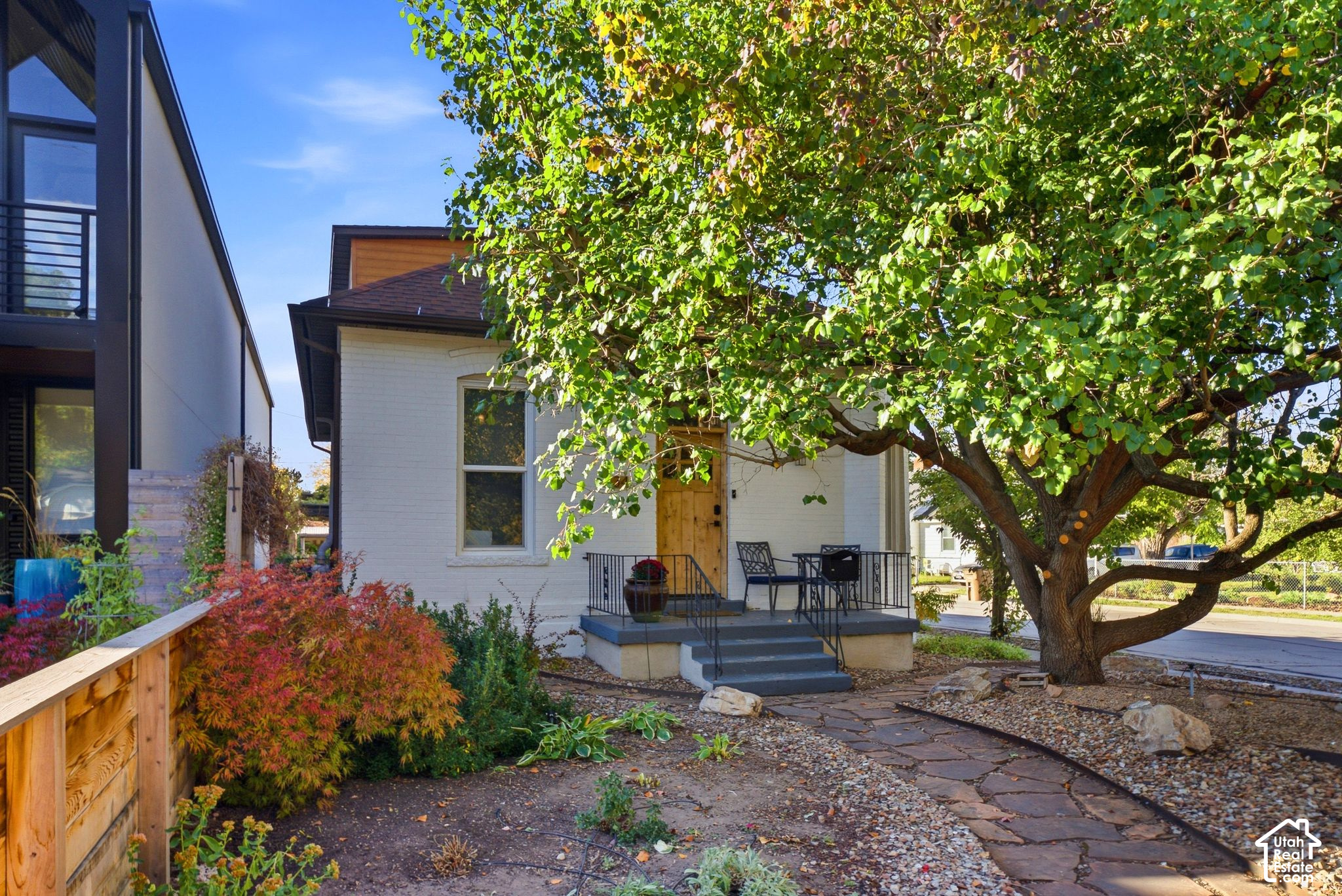 main property photo 30