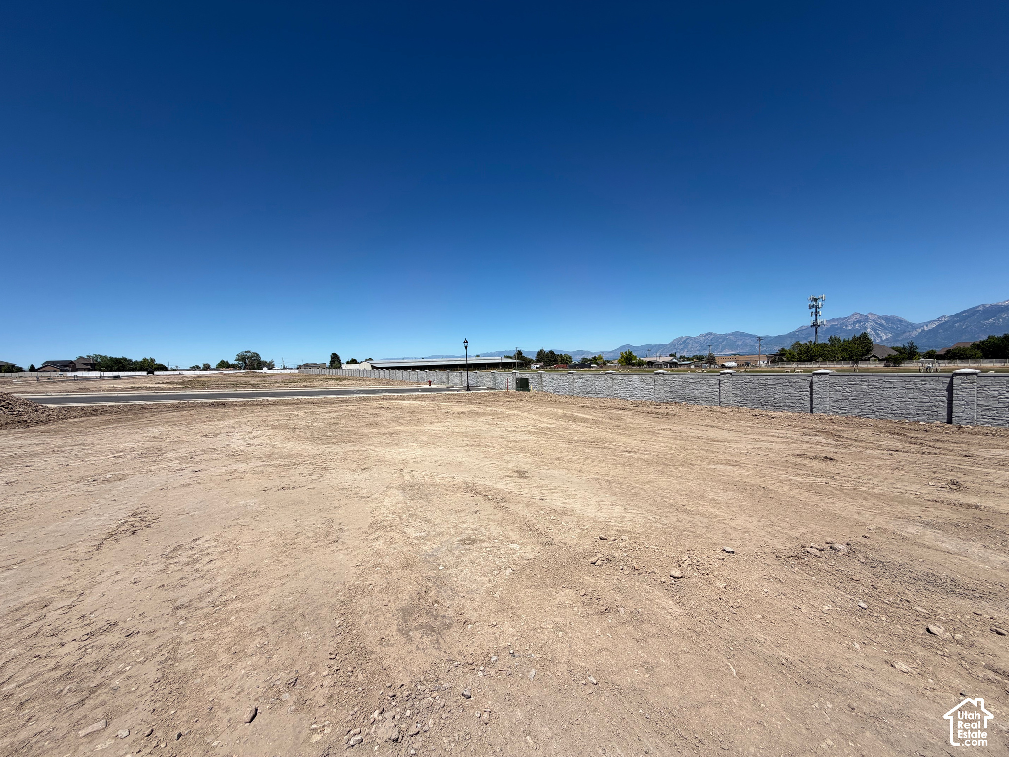 main property photo 12