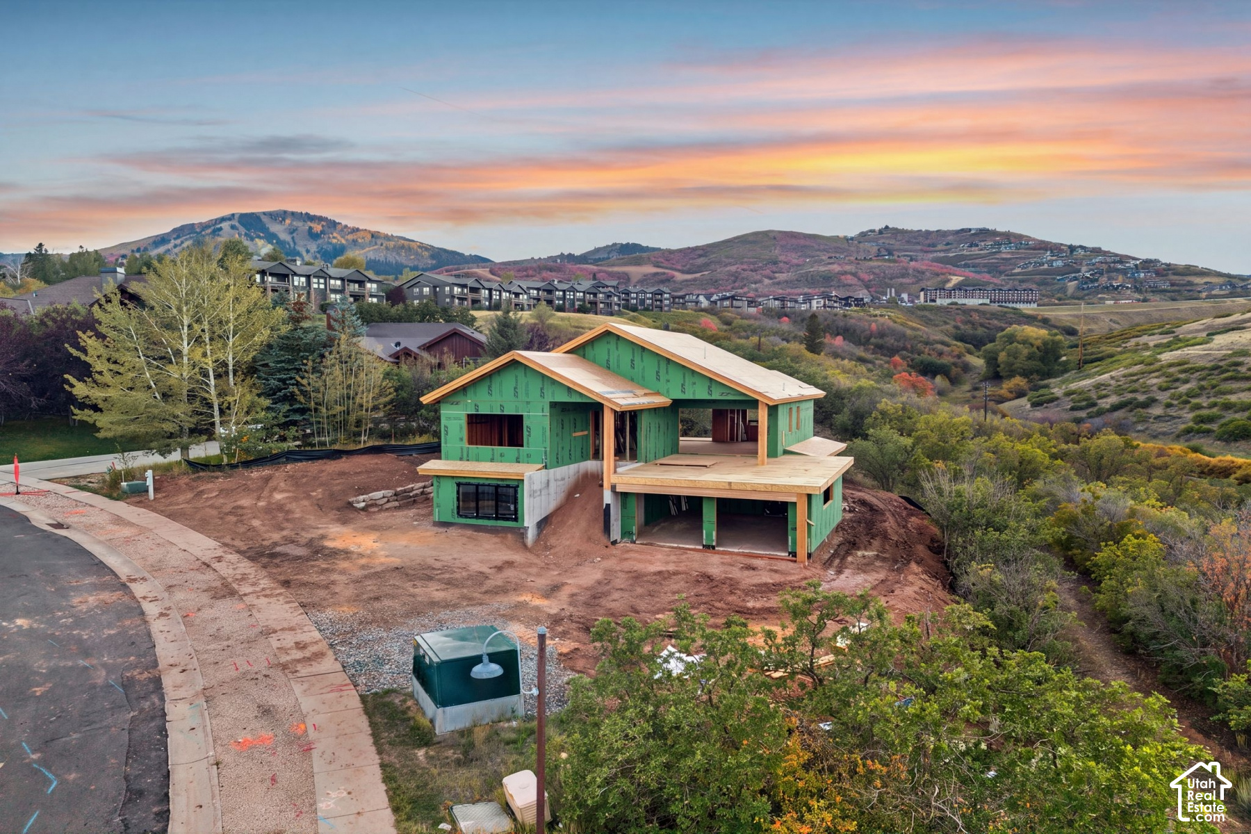 main property photo 22