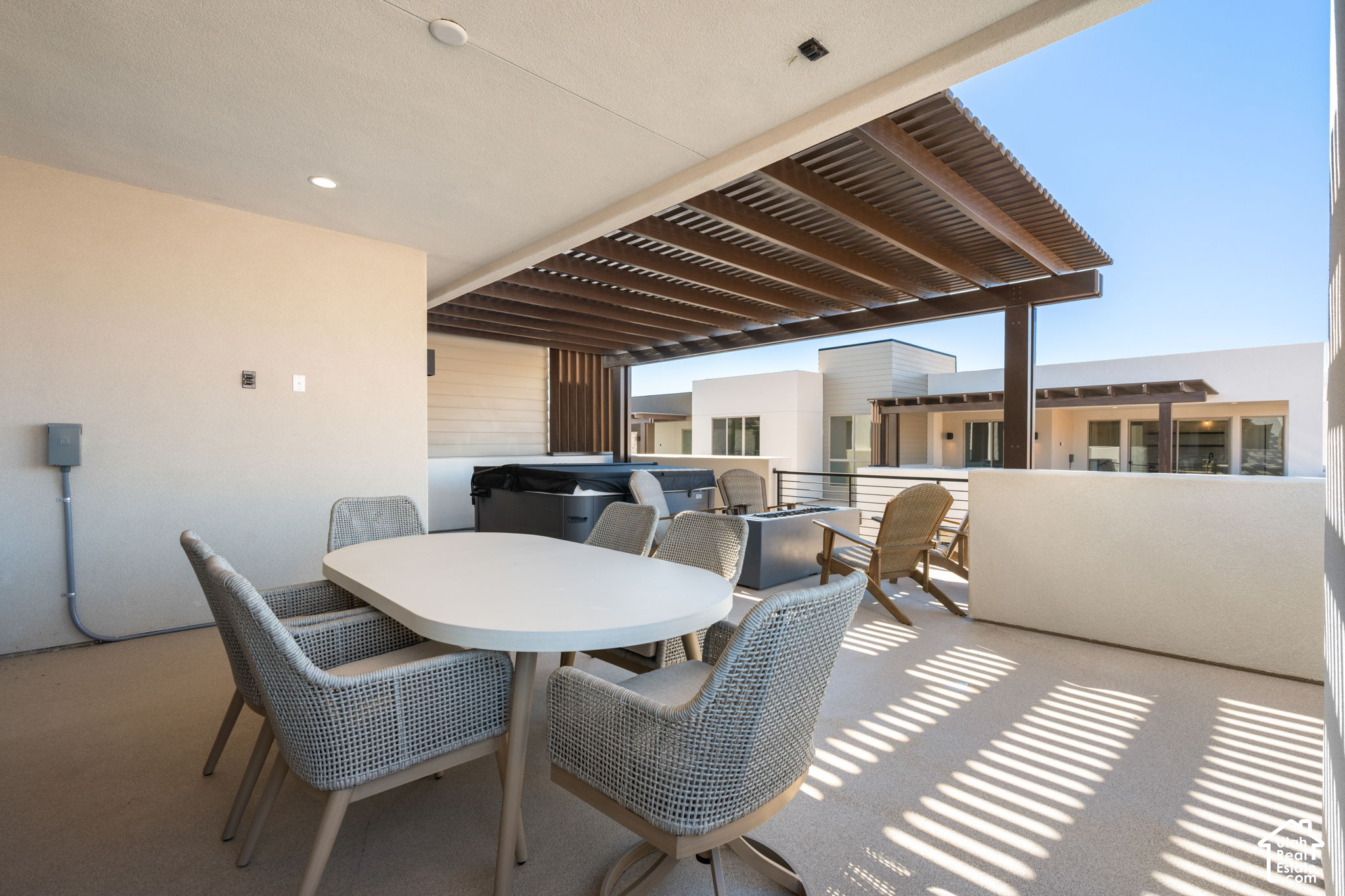 main property photo 37