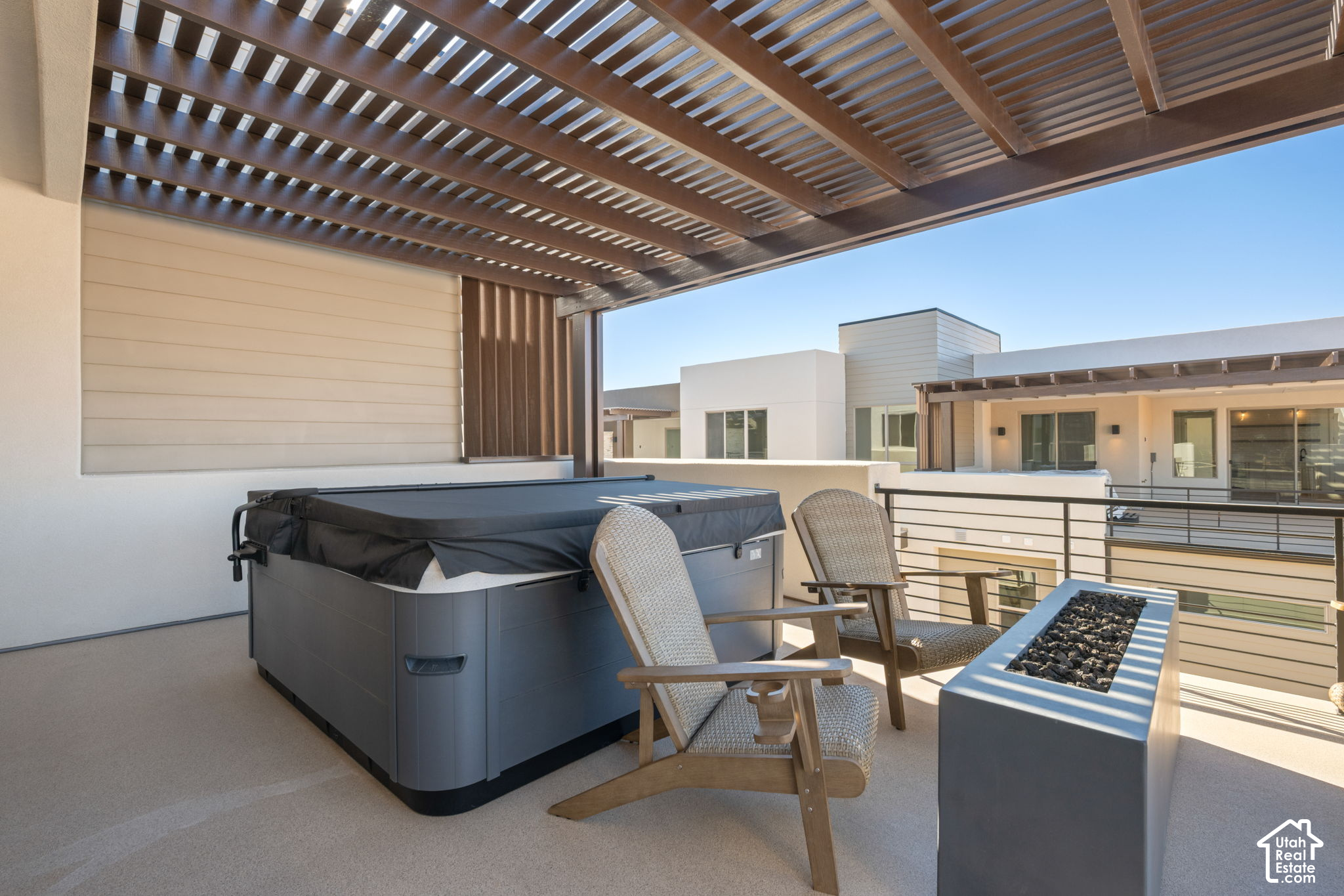 main property photo 38
